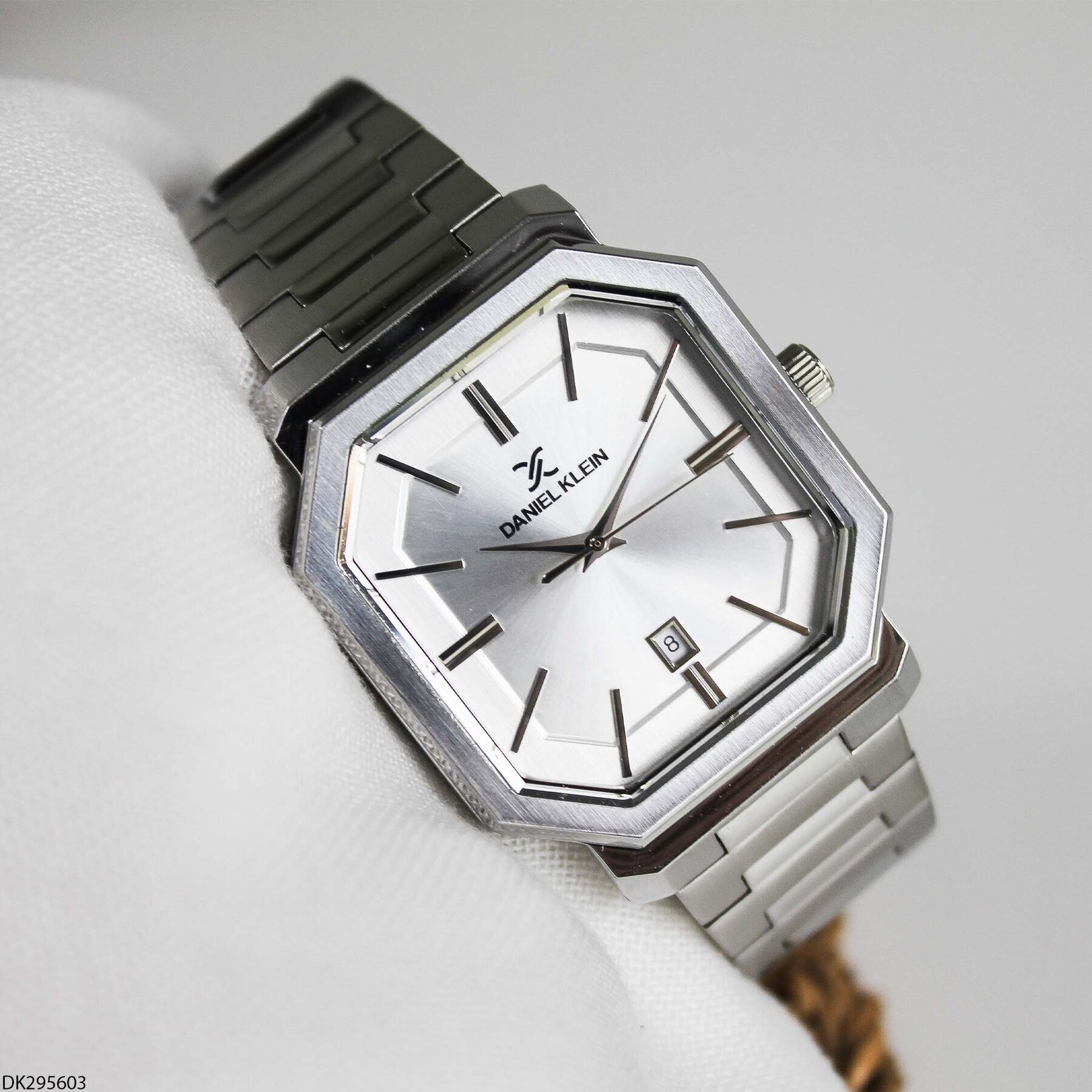 Daniel Klein DK453126 Steel Strap Men Watch