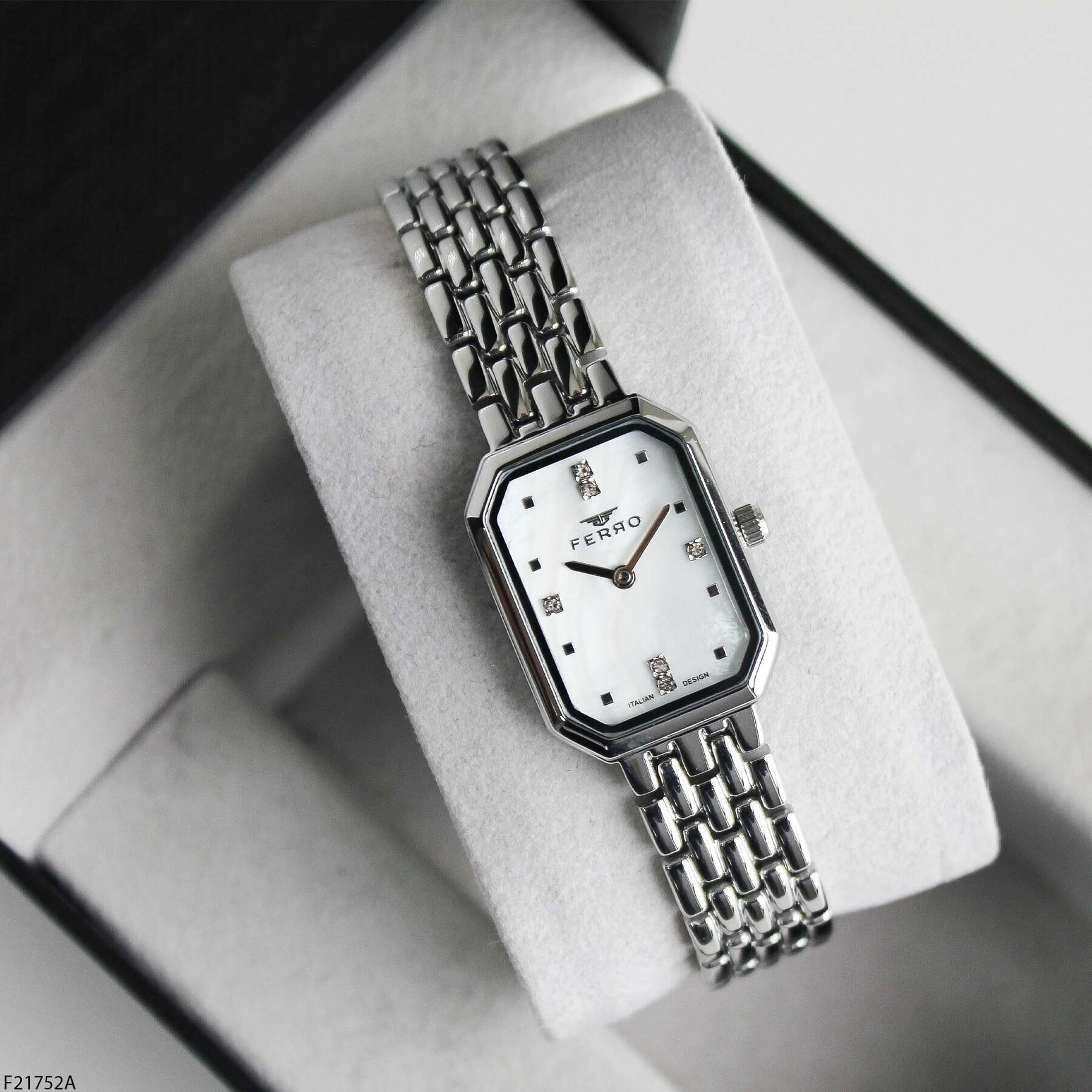 Ferro F21752A Çelik Kordonlu Kadın Kol Saati