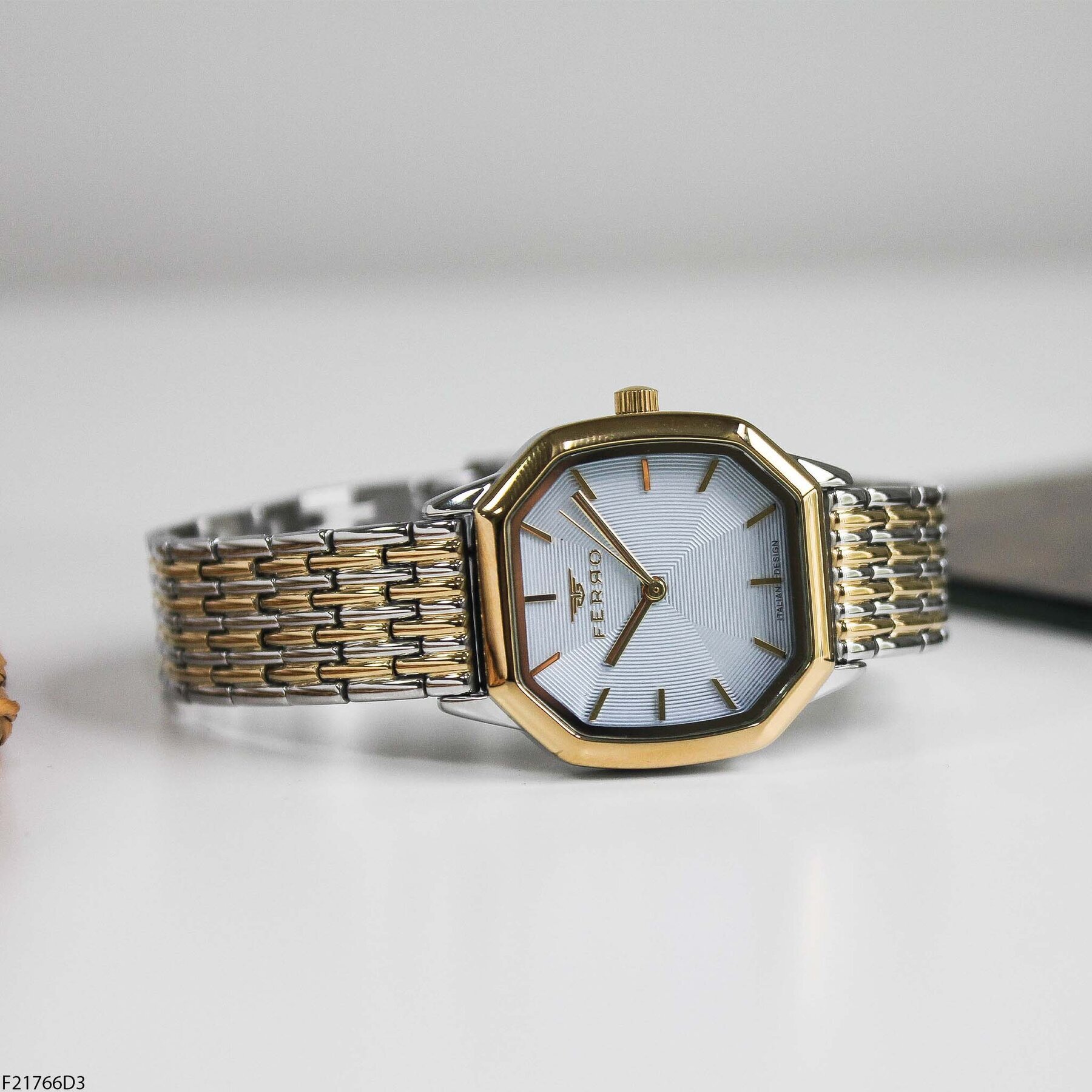 Ferro F21766D3 Çelik Kordonlu Kadın Kol Saati