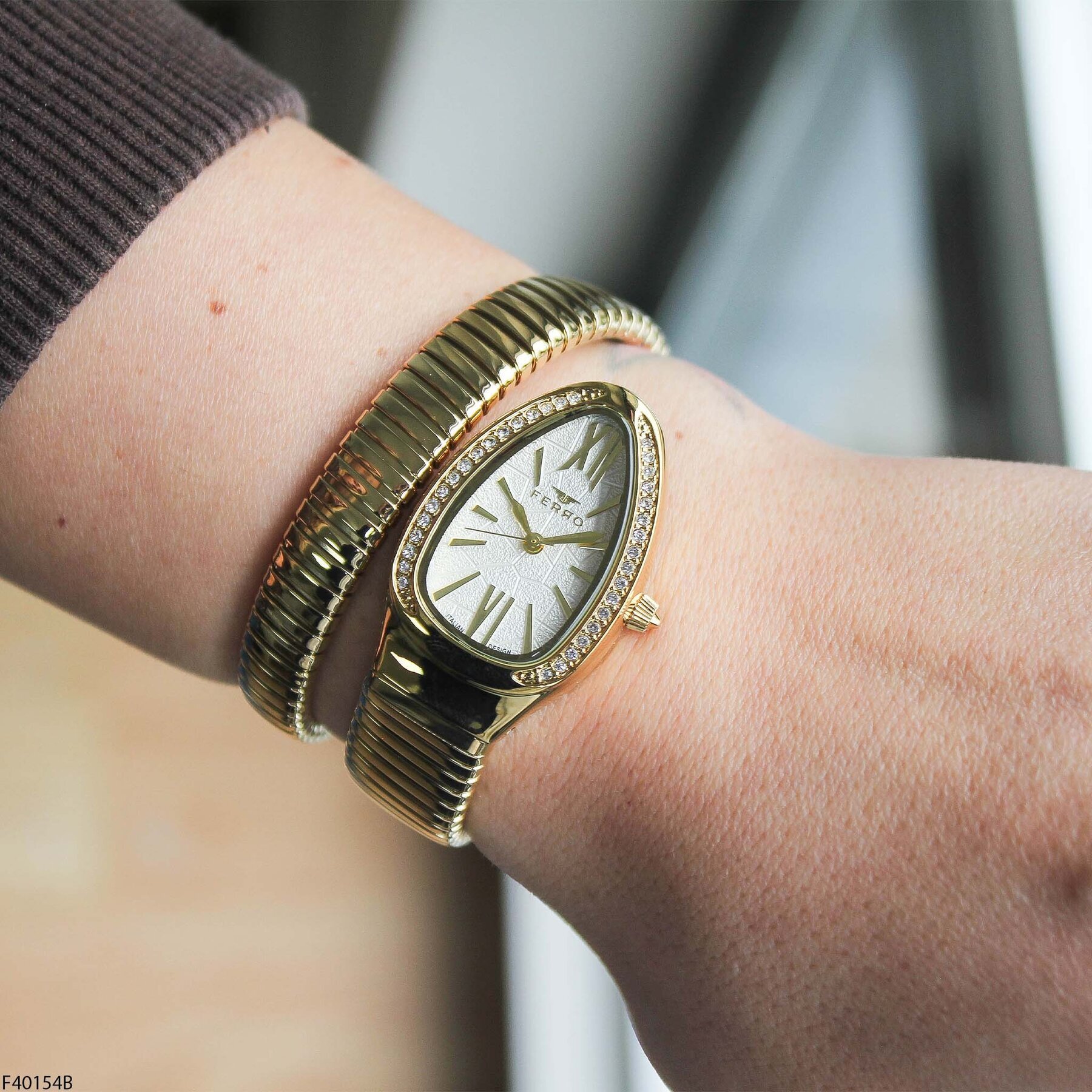 Ferro F40154B Çelik Kordonlu Kadın Kol Saati