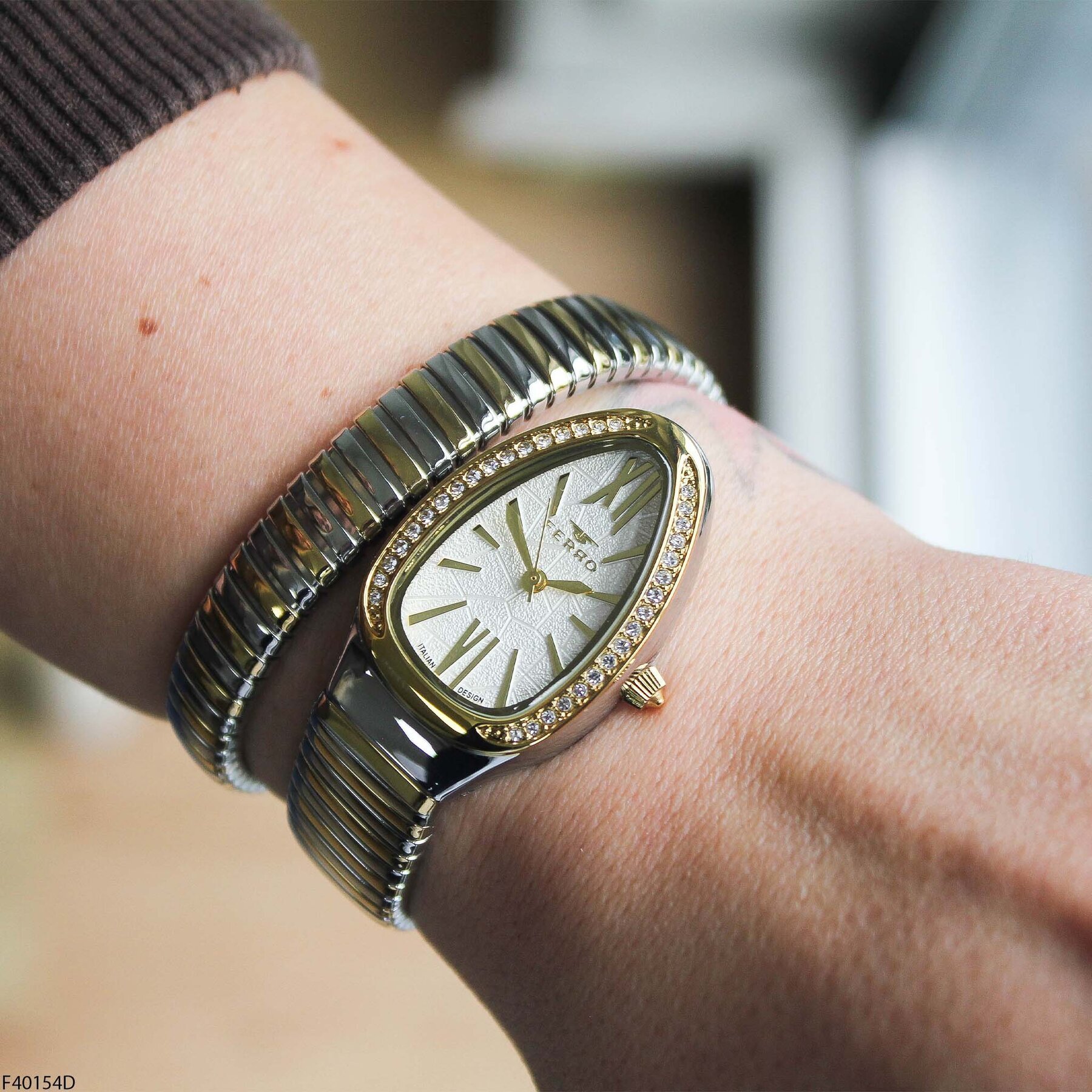 Ferro F40154D Çelik Kordonlu Kadın Kol Saati