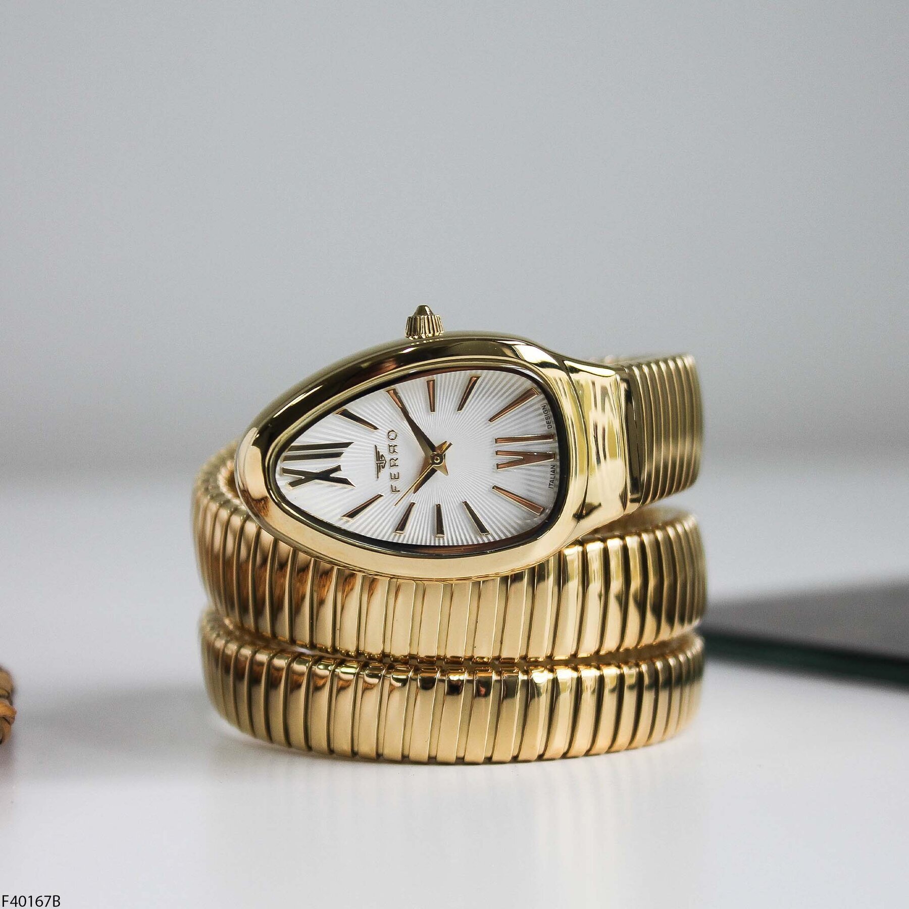 Ferro F40167B Çelik Kordonlu Kadın Kol Saati