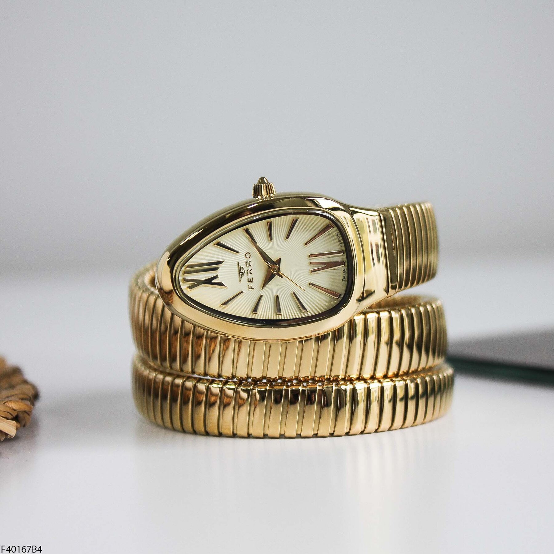 Ferro F40167B4 Çelik Kordonlu Kadın Kol Saati