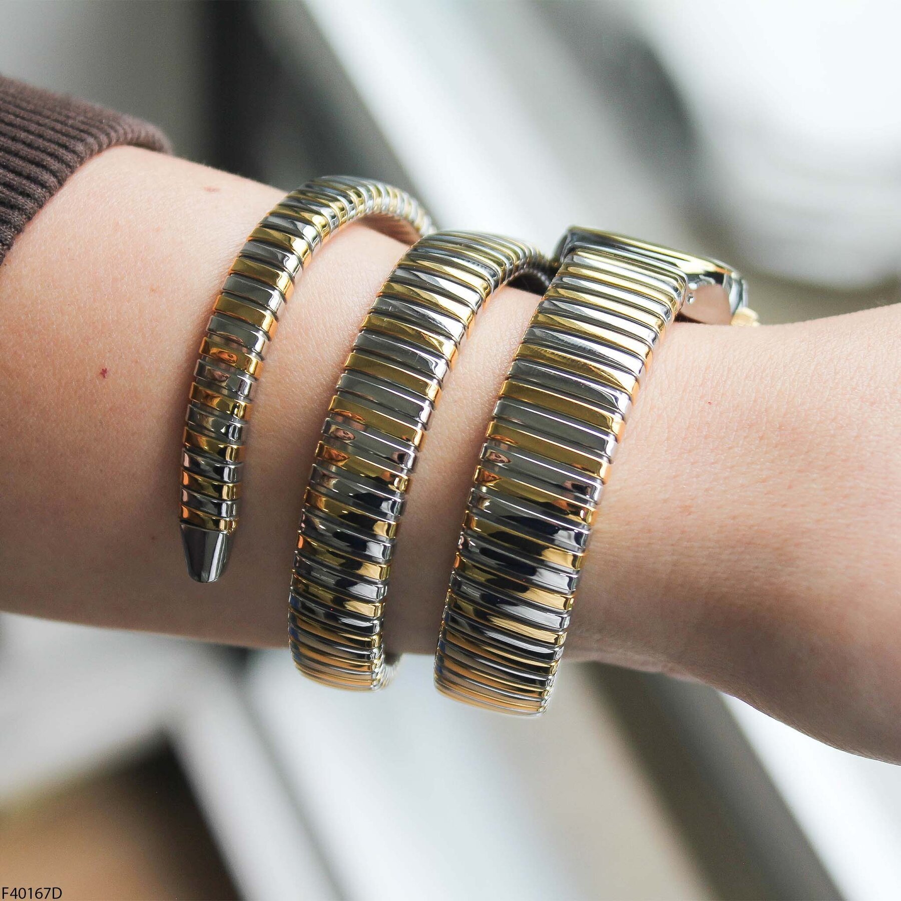 Ferro F40167D Çelik Kordonlu Kadın Kol Saati