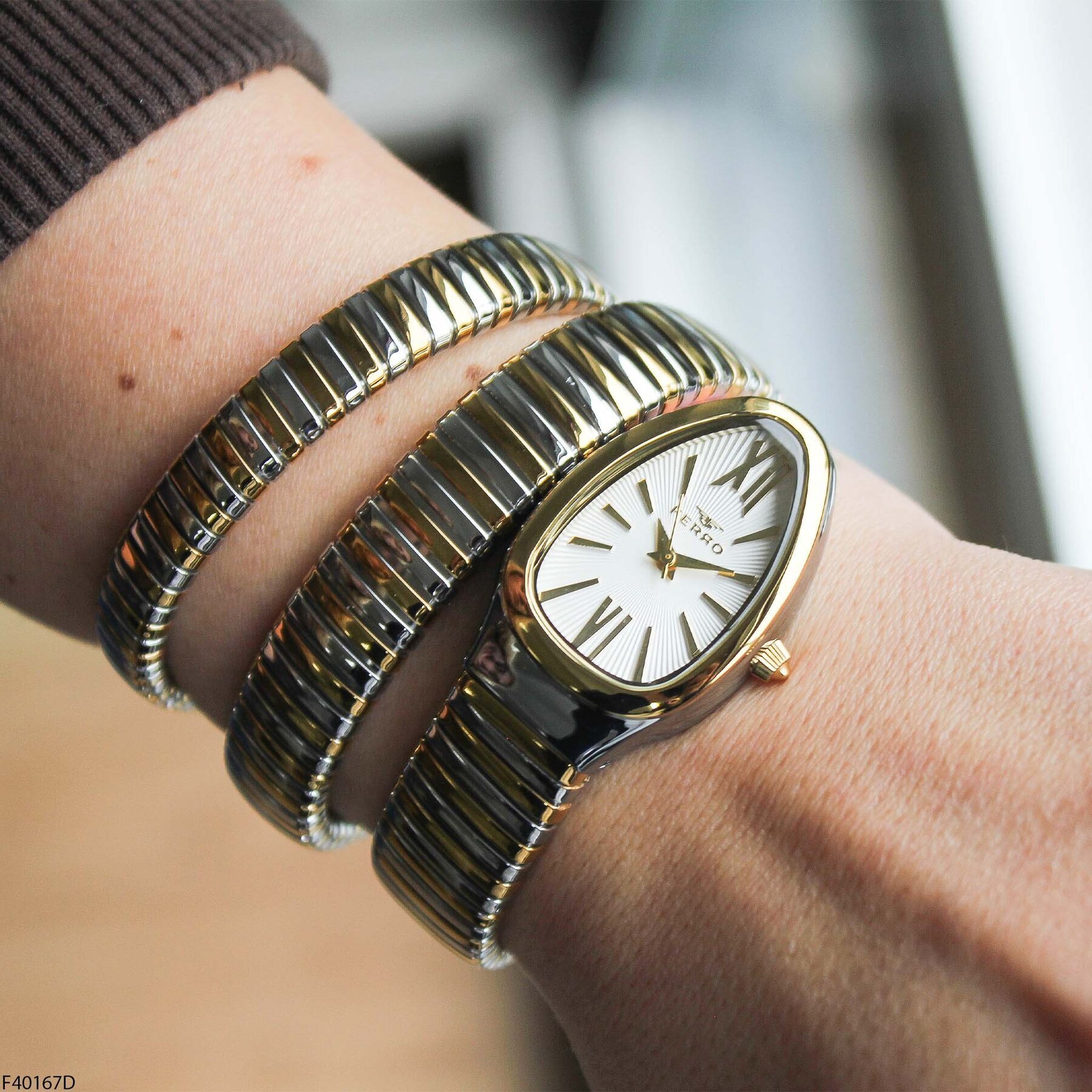 Ferro F40167D Çelik Kordonlu Kadın Kol Saati