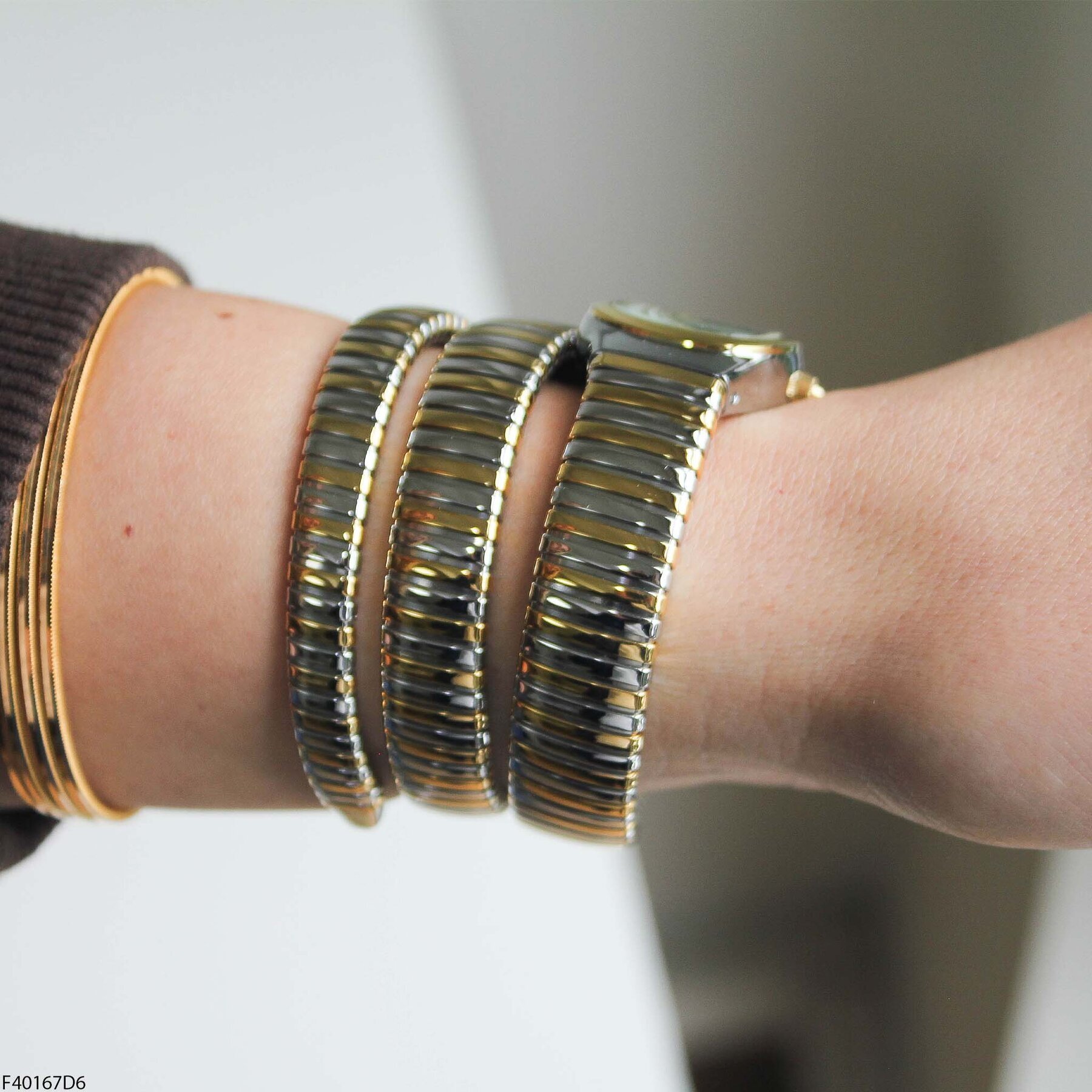 Ferro F40167D6 Çelik Kordonlu Kadın Kol Saati