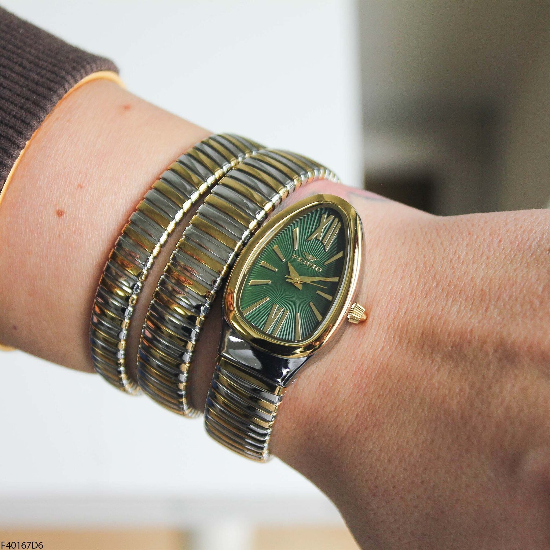 Ferro F40167D6 Çelik Kordonlu Kadın Kol Saati