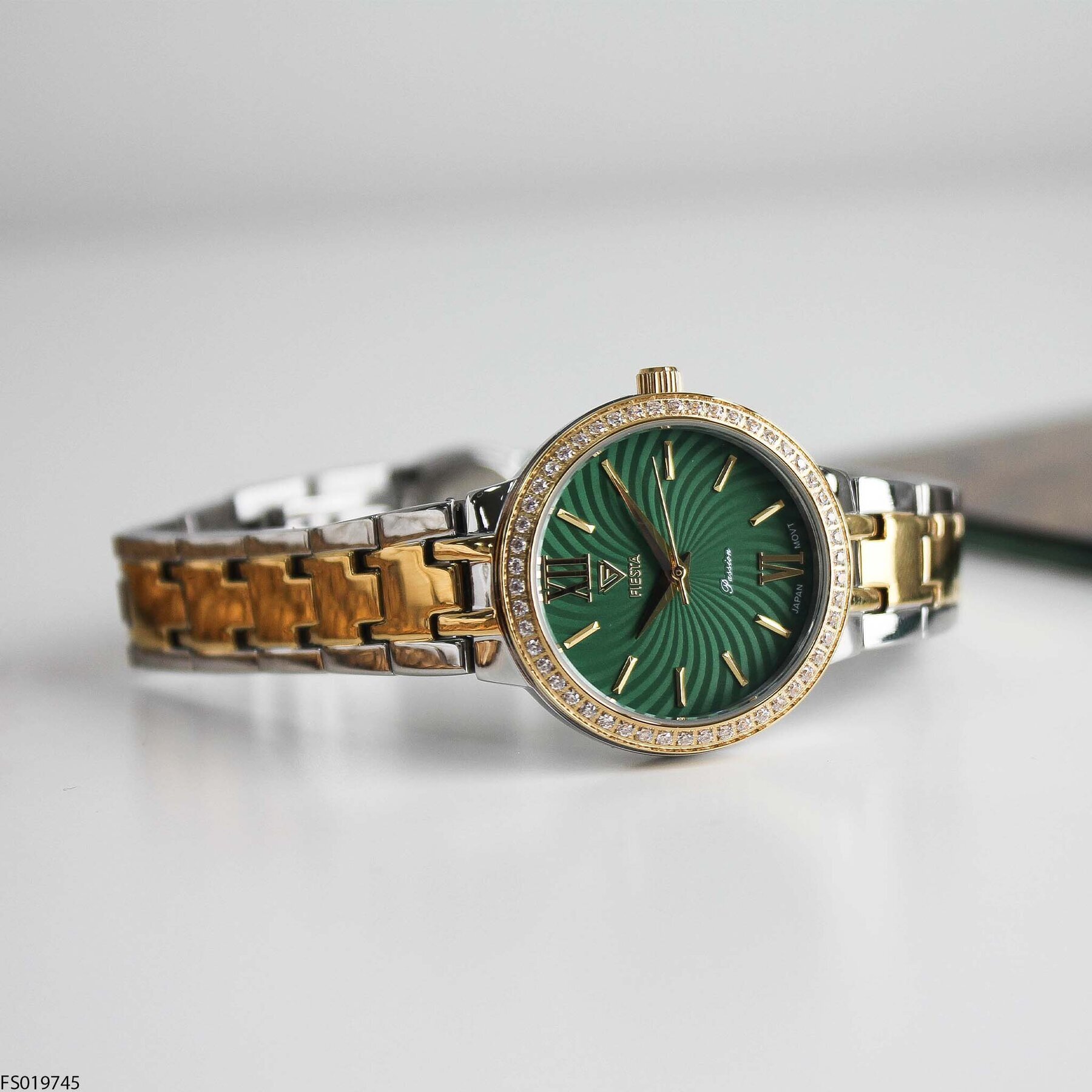 Fiesta FS019745 Çelik Kordonlu Kadın Kol Saati