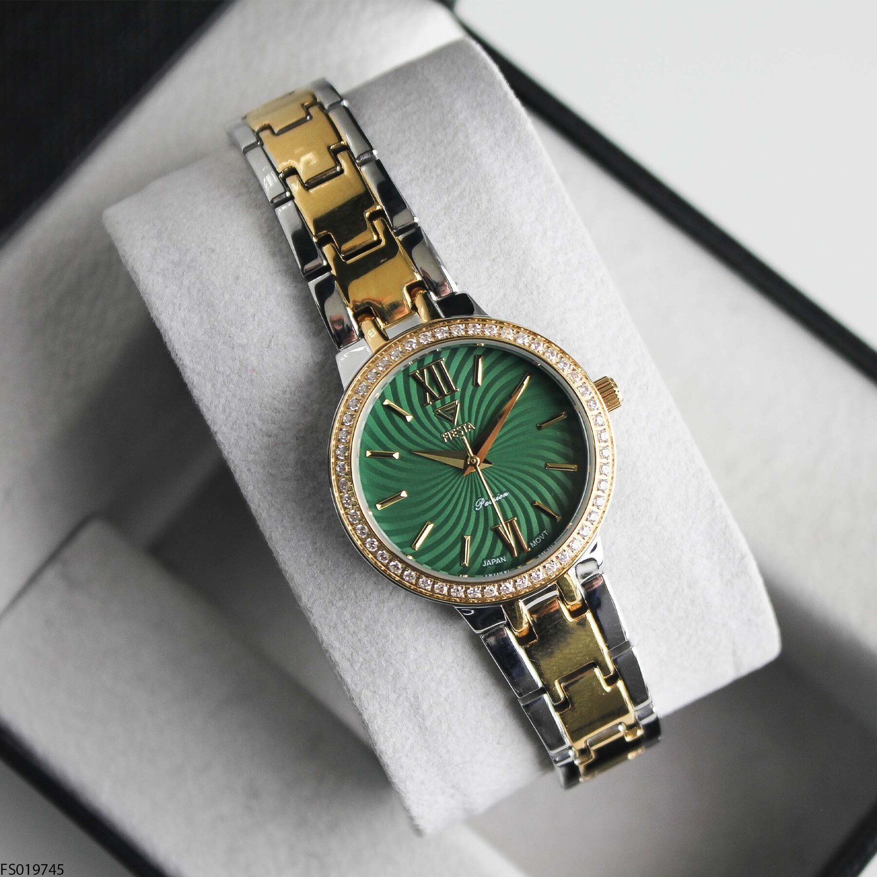 Fiesta FS019745 Çelik Kordonlu Kadın Kol Saati