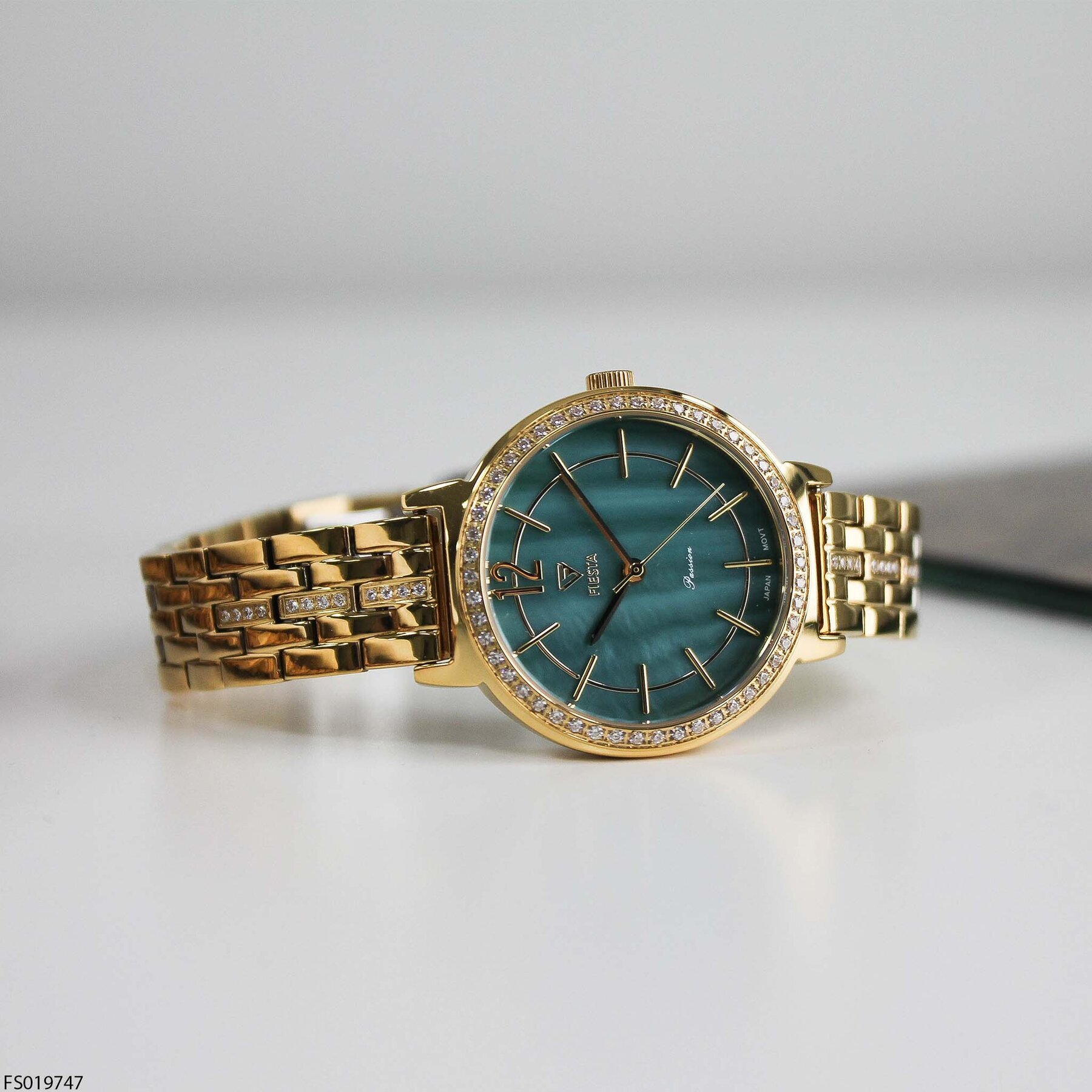 Fiesta FS019747 Çelik Kordonlu Kadın Kol Saati