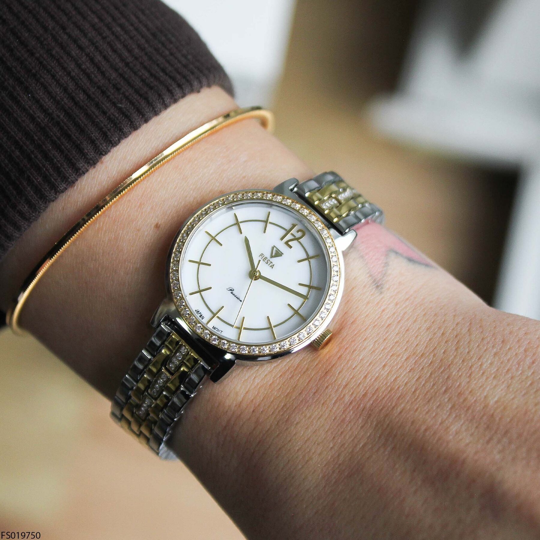 Fiesta FS019750 Çelik Kordonlu Kadın Kol Saati