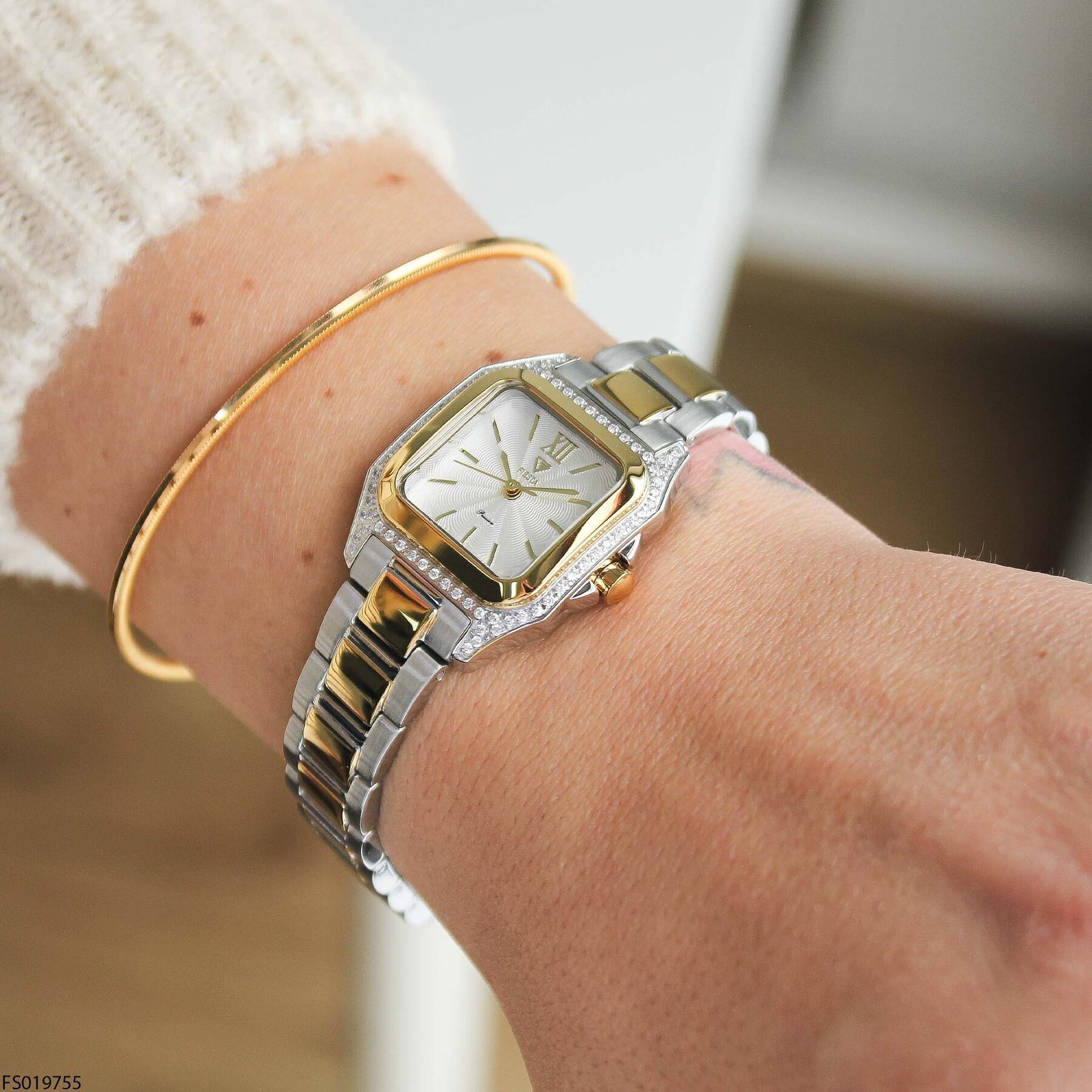 Fiesta FS019755 Çelik Kordonlu Kadın Kol Saati