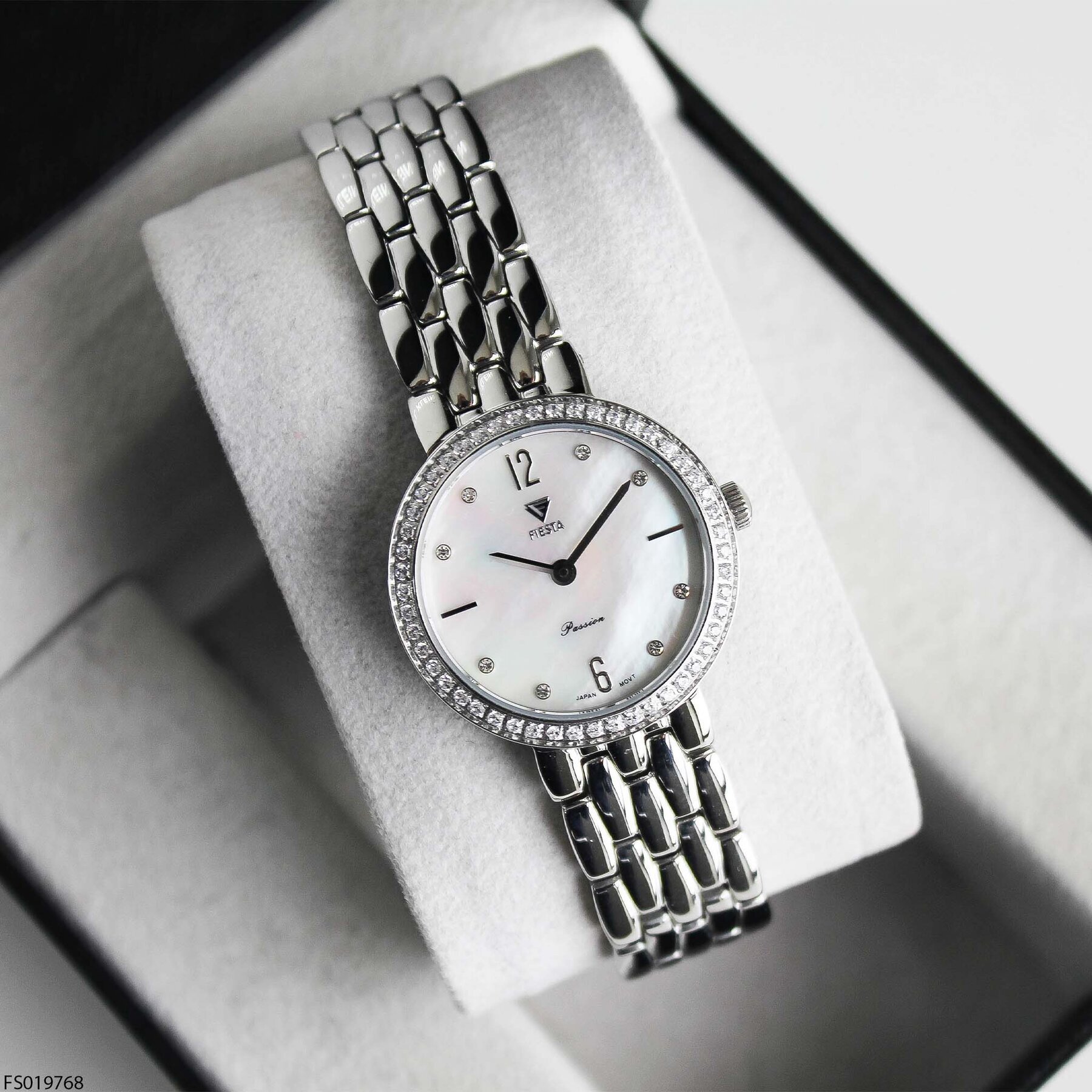 Fiesta FS019768 Çelik Kordonlu Kadın Kol Saati