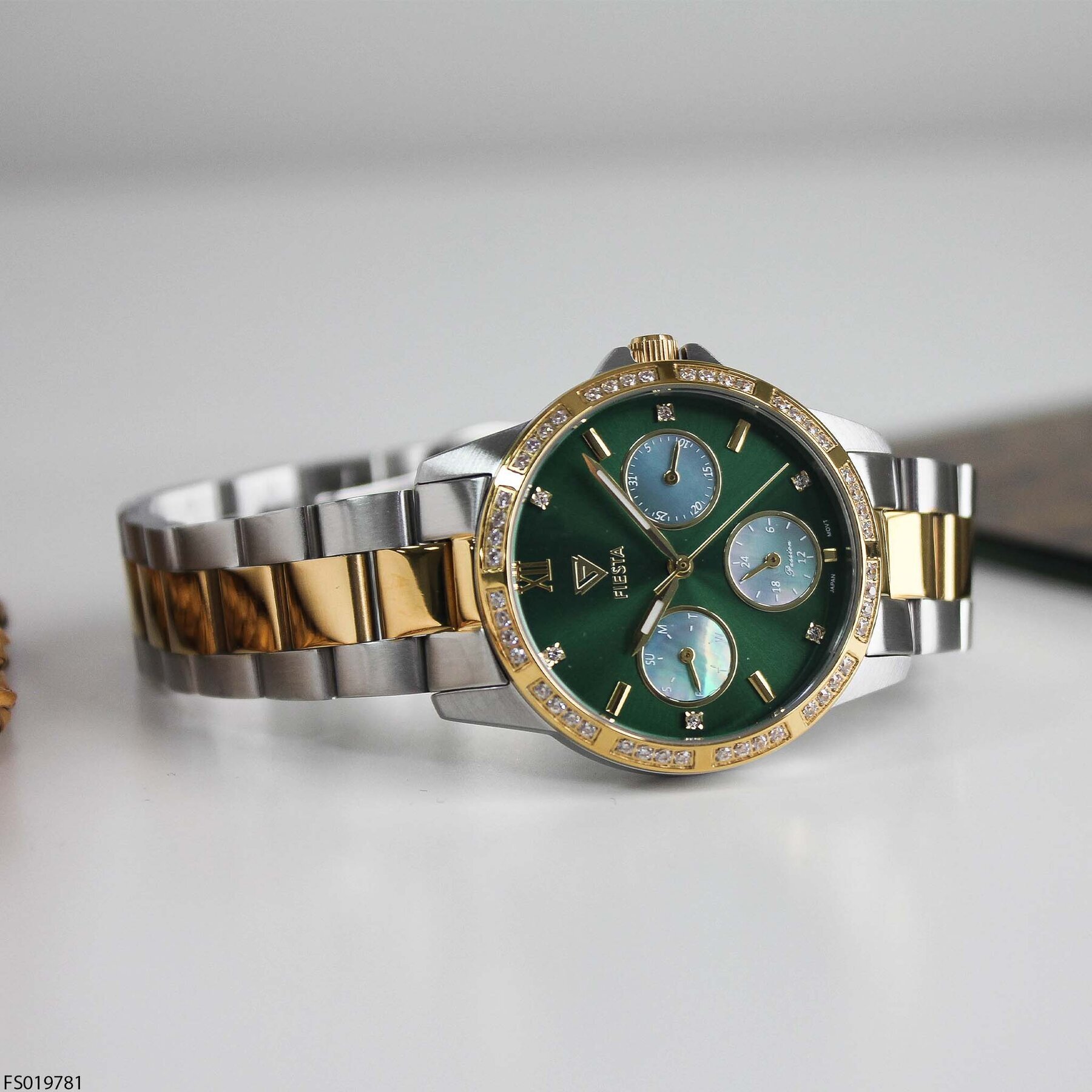 Fiesta FS019781 Çelik Kordonlu Kadın Kol Saati