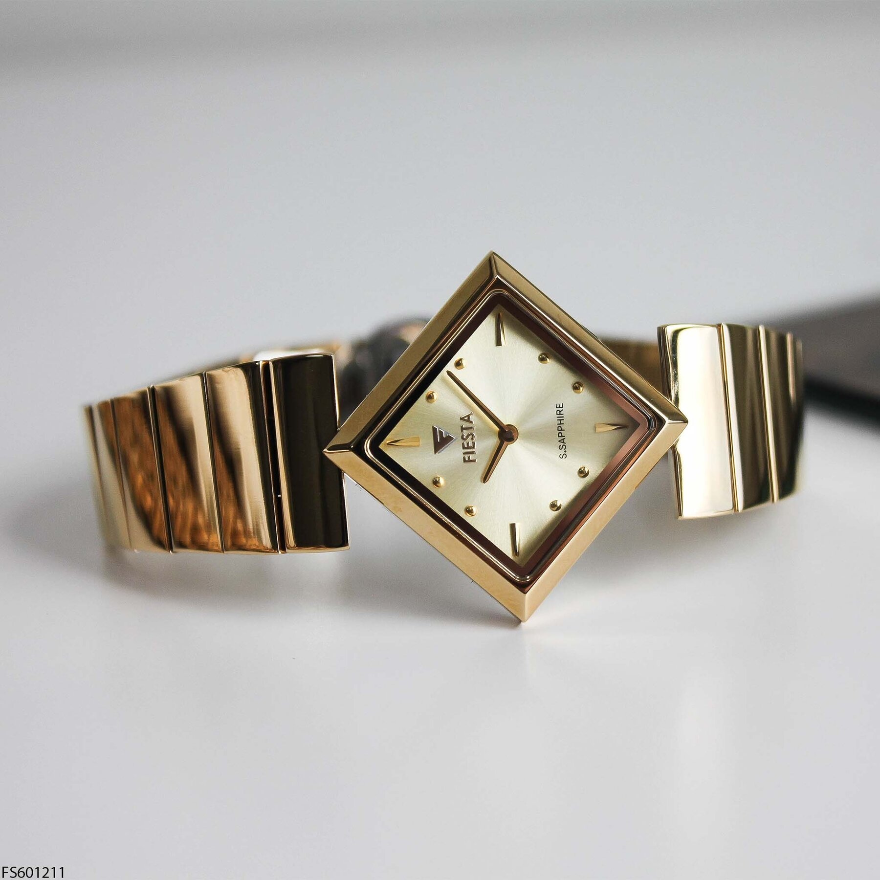 Fiesta FS601211 Çelik Kordonlu Kadın Kol Saati