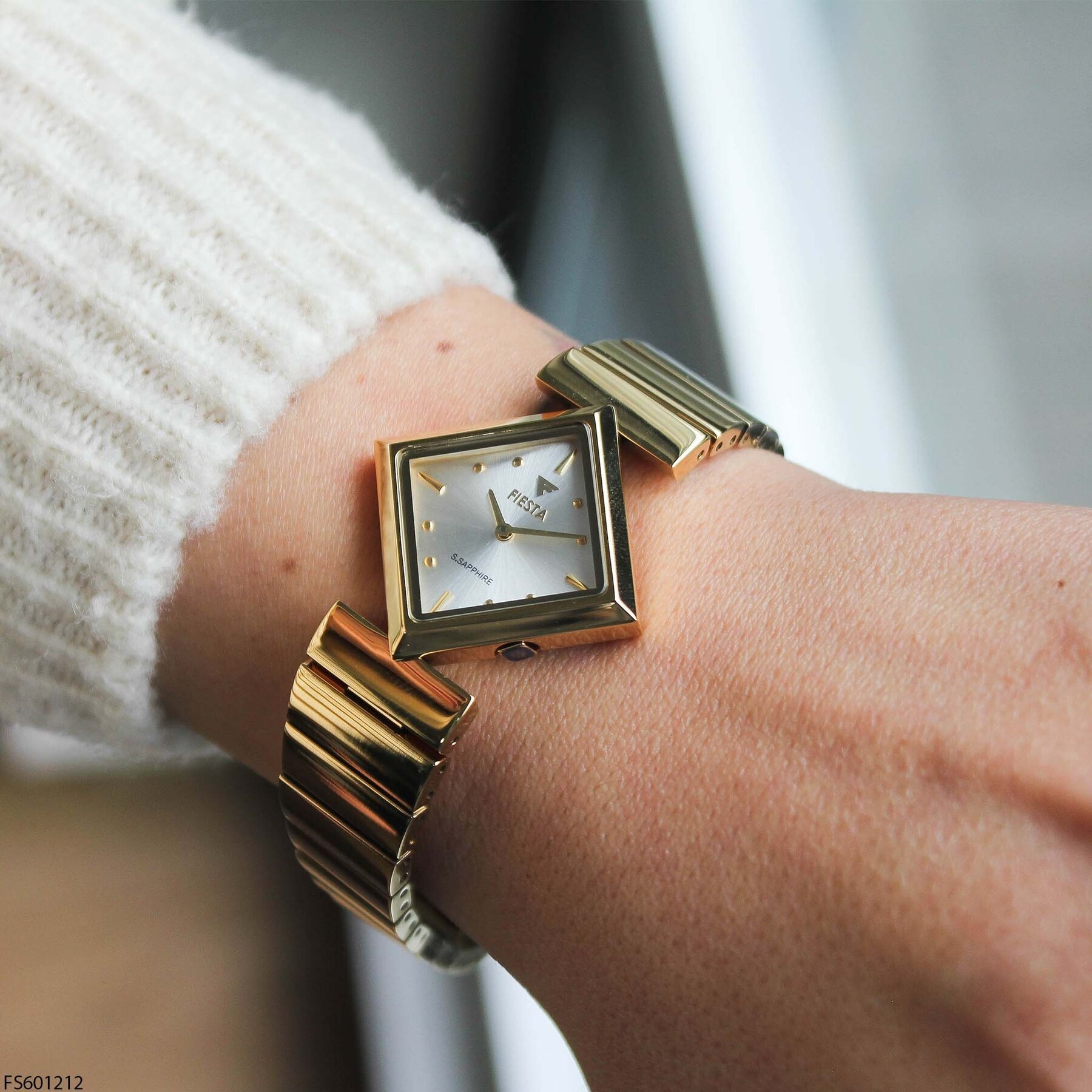 Fiesta FS601212 Çelik Kordonlu Kadın Kol Saati