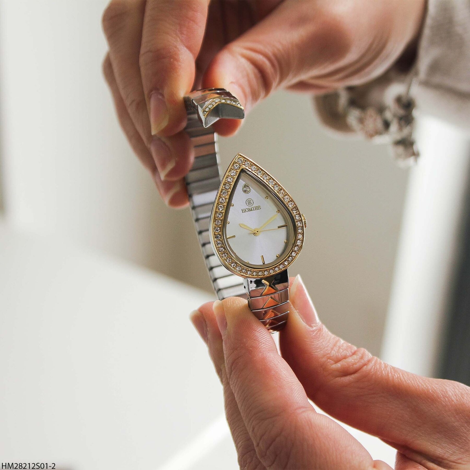 Homies HM23899S01-3 Steel Strap  Women Watch