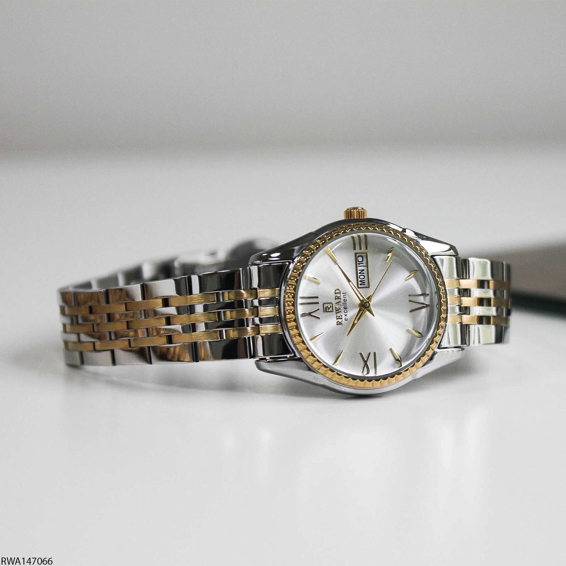 Reward RWA147066 Çelik Kordonlu Kadın Kol Saati