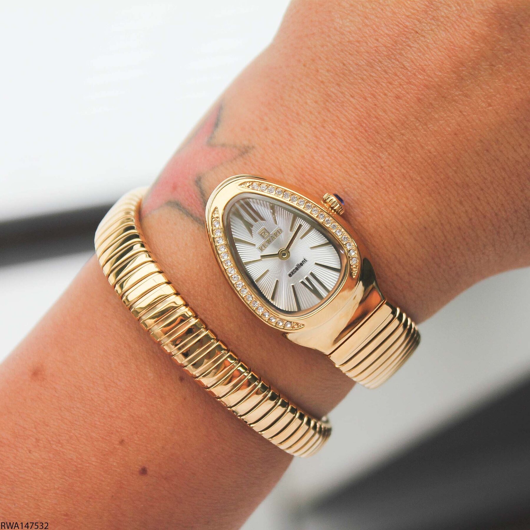 Reward RWA147532 Çelik Kordonlu Kadın Kol Saati