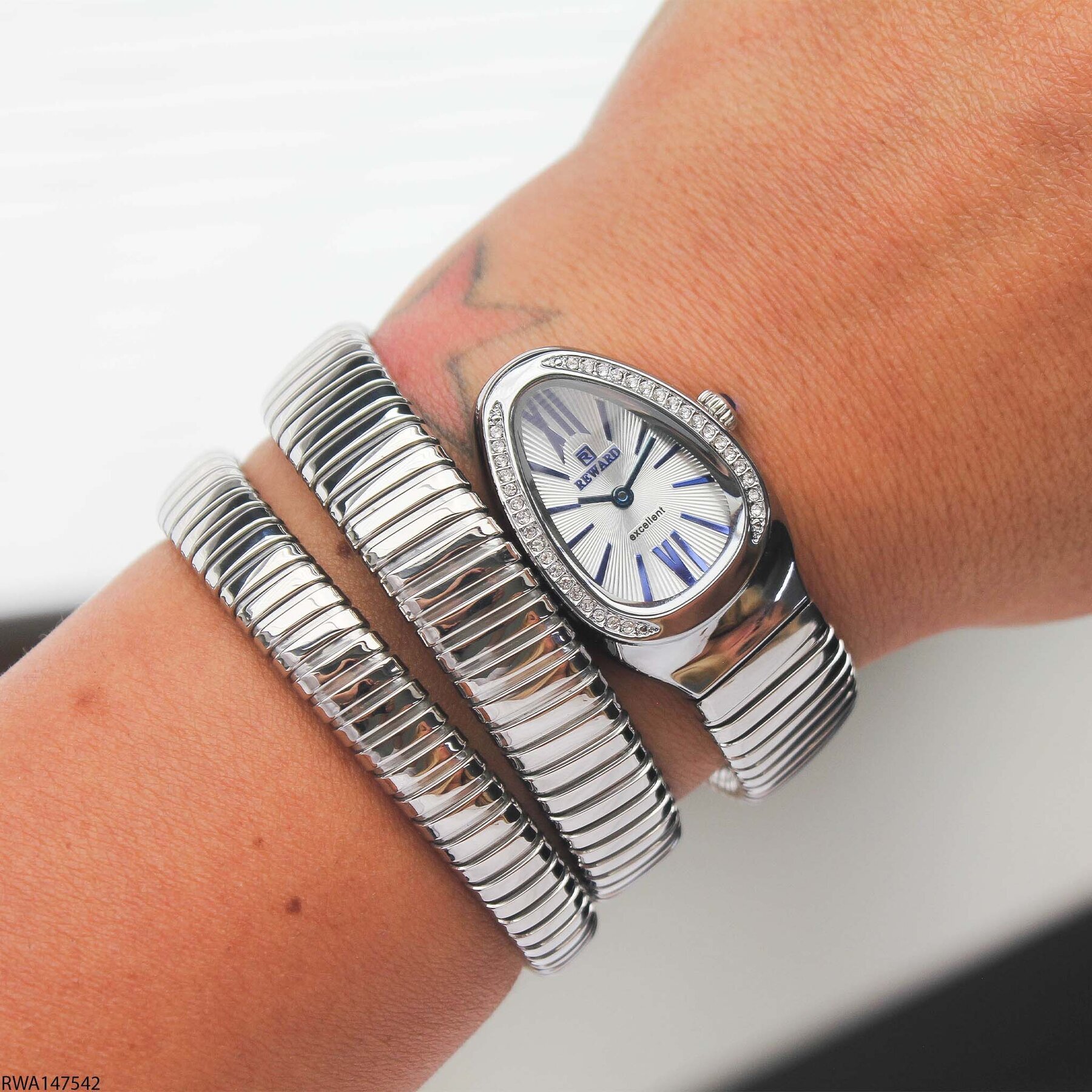 Reward RWA146964 Steel Strap Women Watch