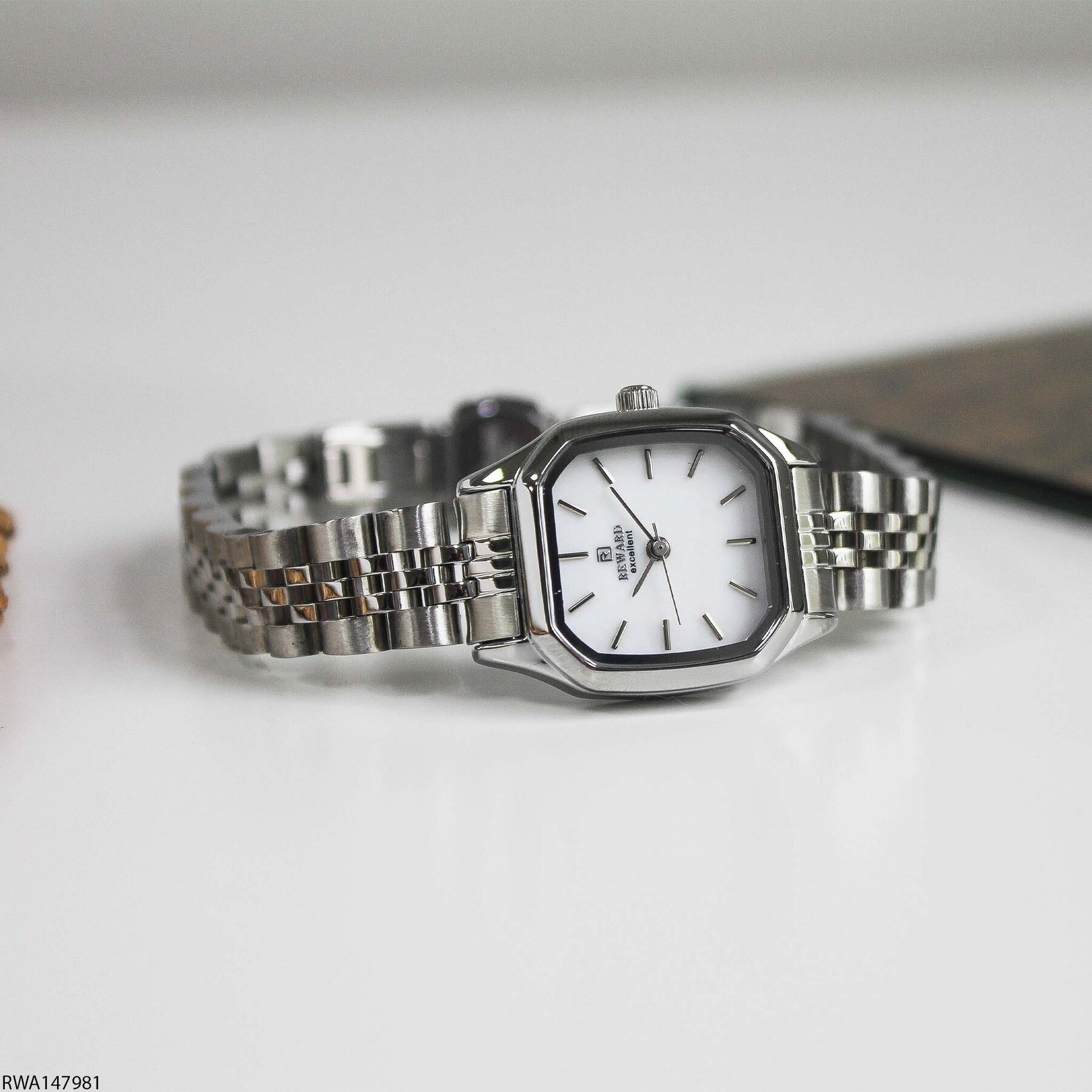 Reward RWA147981 Çelik Kordonlu Kadın Kol Saati