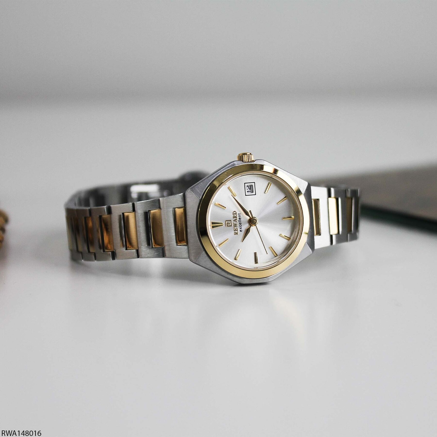 Reward RWA148016 Çelik Kordonlu Kadın Kol Saati