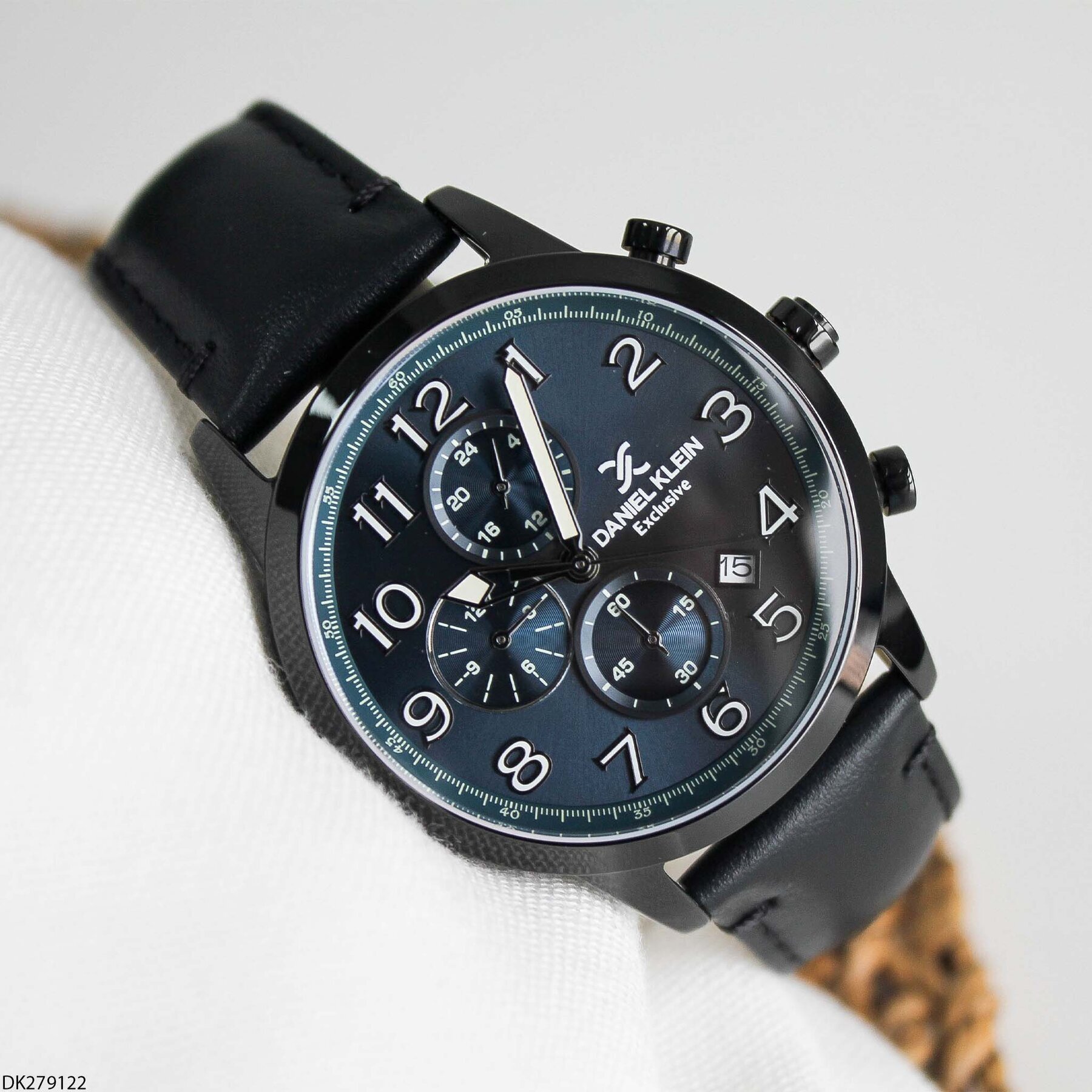 Daniel Klein DK279122 Deri Kordonlu Erkek Kol Saati