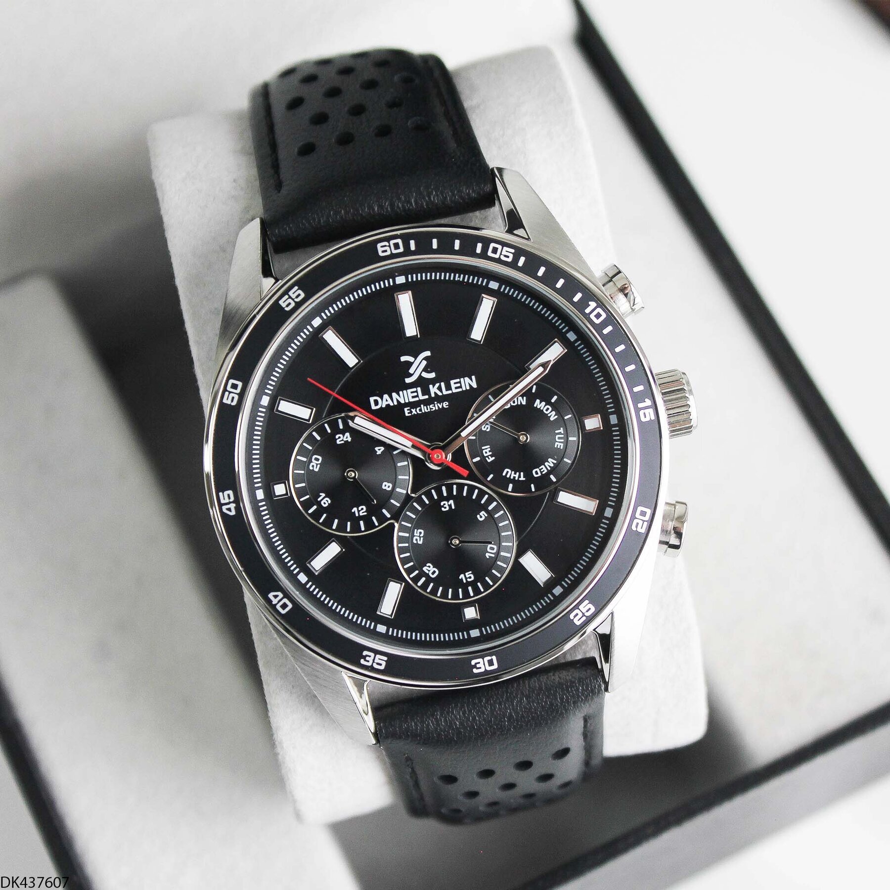Daniel Klein DK437607 Deri Kordonlu Erkek Kol Saati