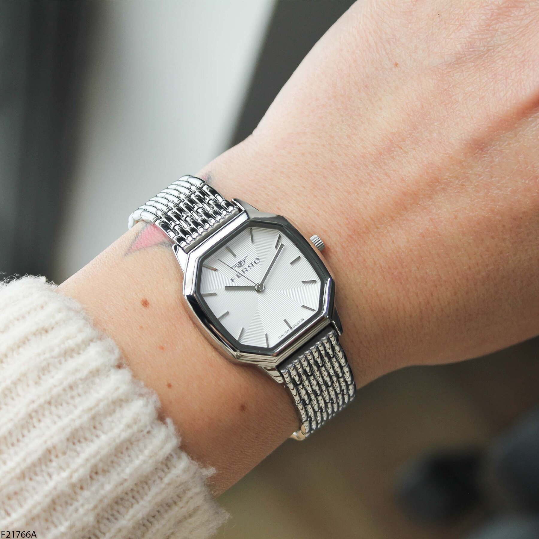 Ferro F21766A Çelik Kordonlu Kadın Kol Saati