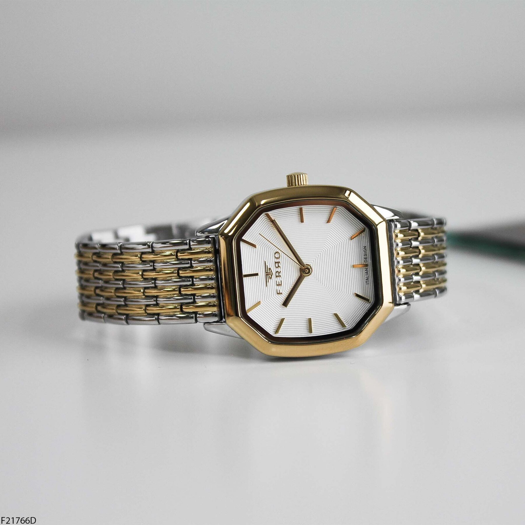 Ferro F21766D Çelik Kordonlu Kadın Kol Saati