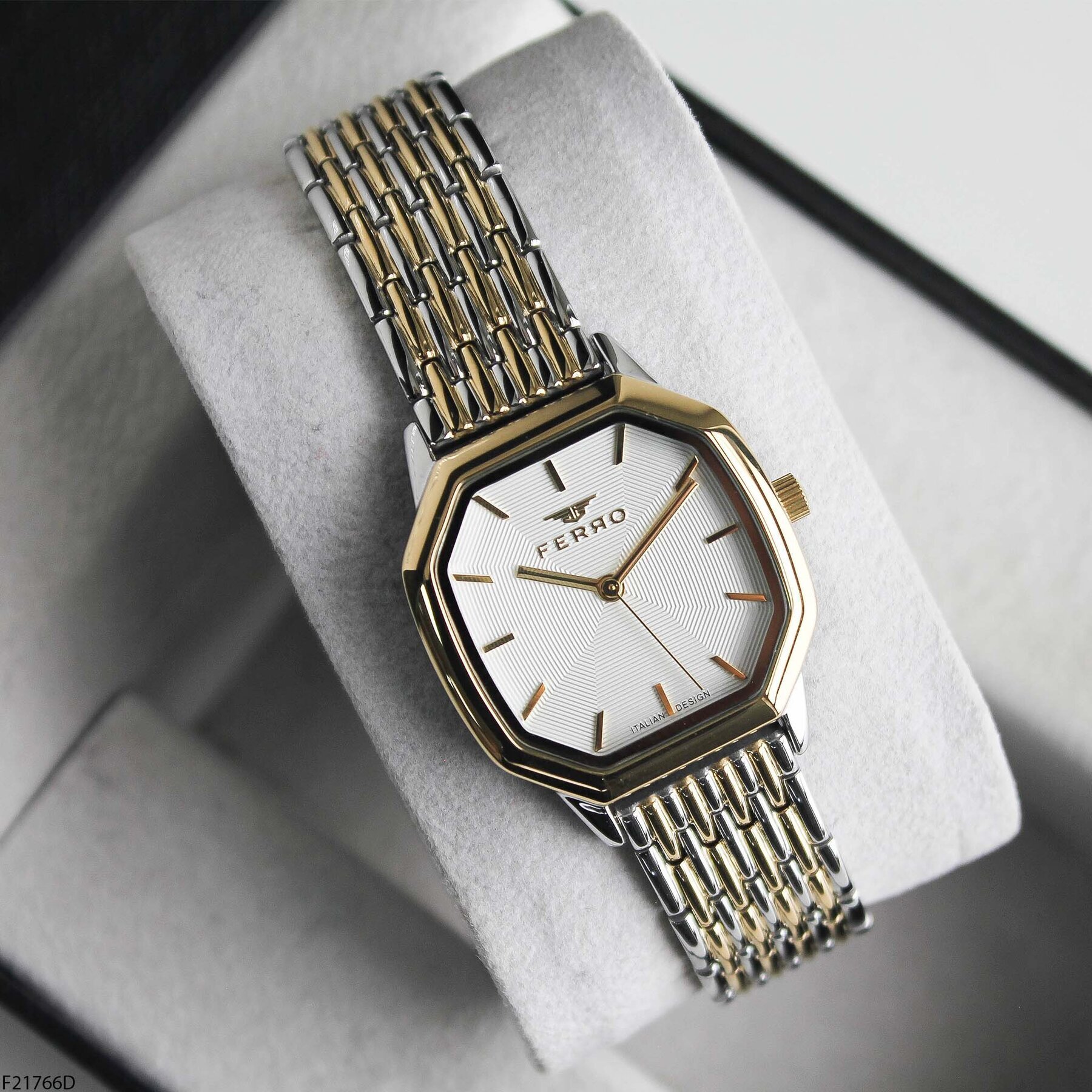 Ferro F21766D Çelik Kordonlu Kadın Kol Saati