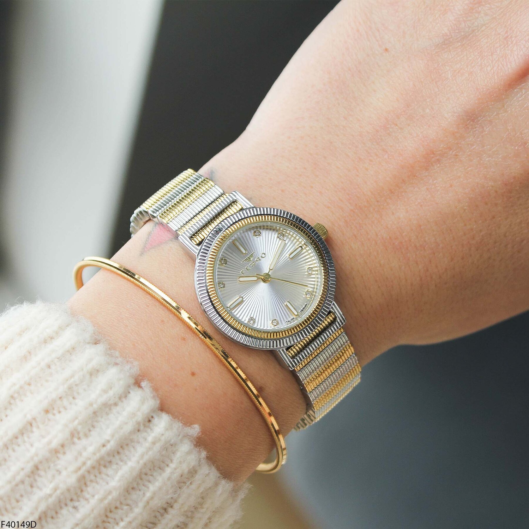 Ferro F40149D Çelik Kordonlu Kadın Kol Saati