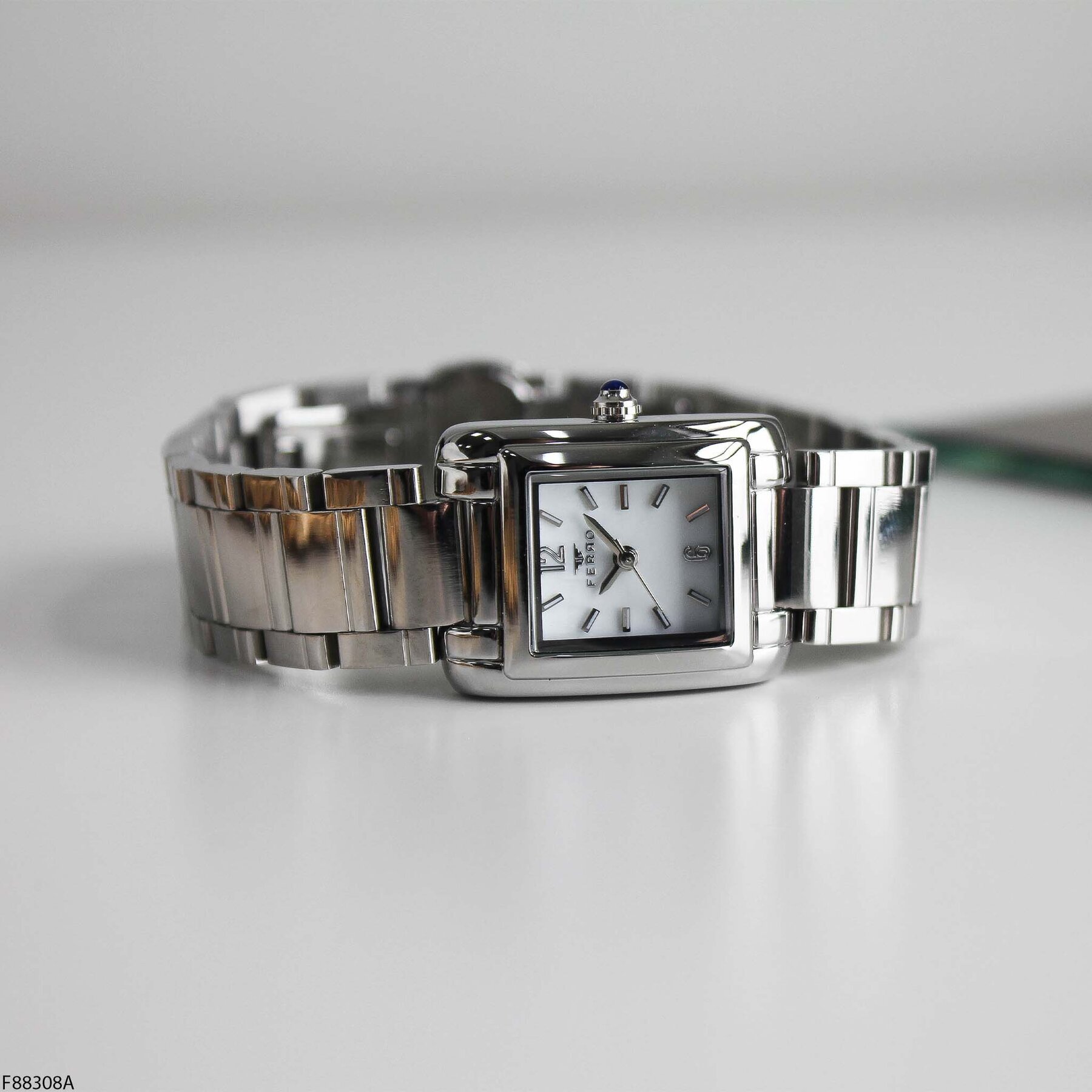 Ferro F88308A Çelik Kordonlu Kadın Kol Saati