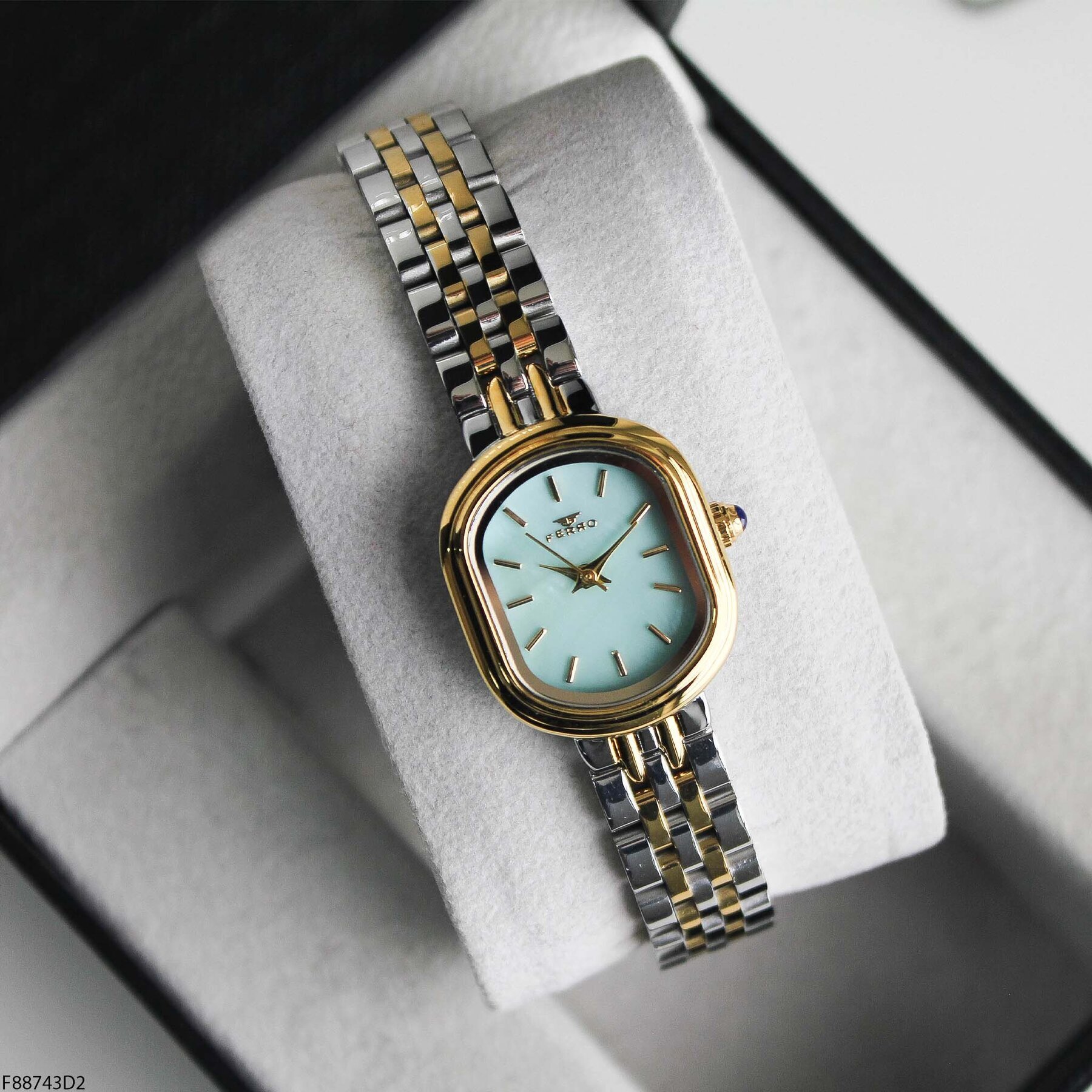 Ferro F88743D2 Çelik Kordonlu Kadın Kol Saati