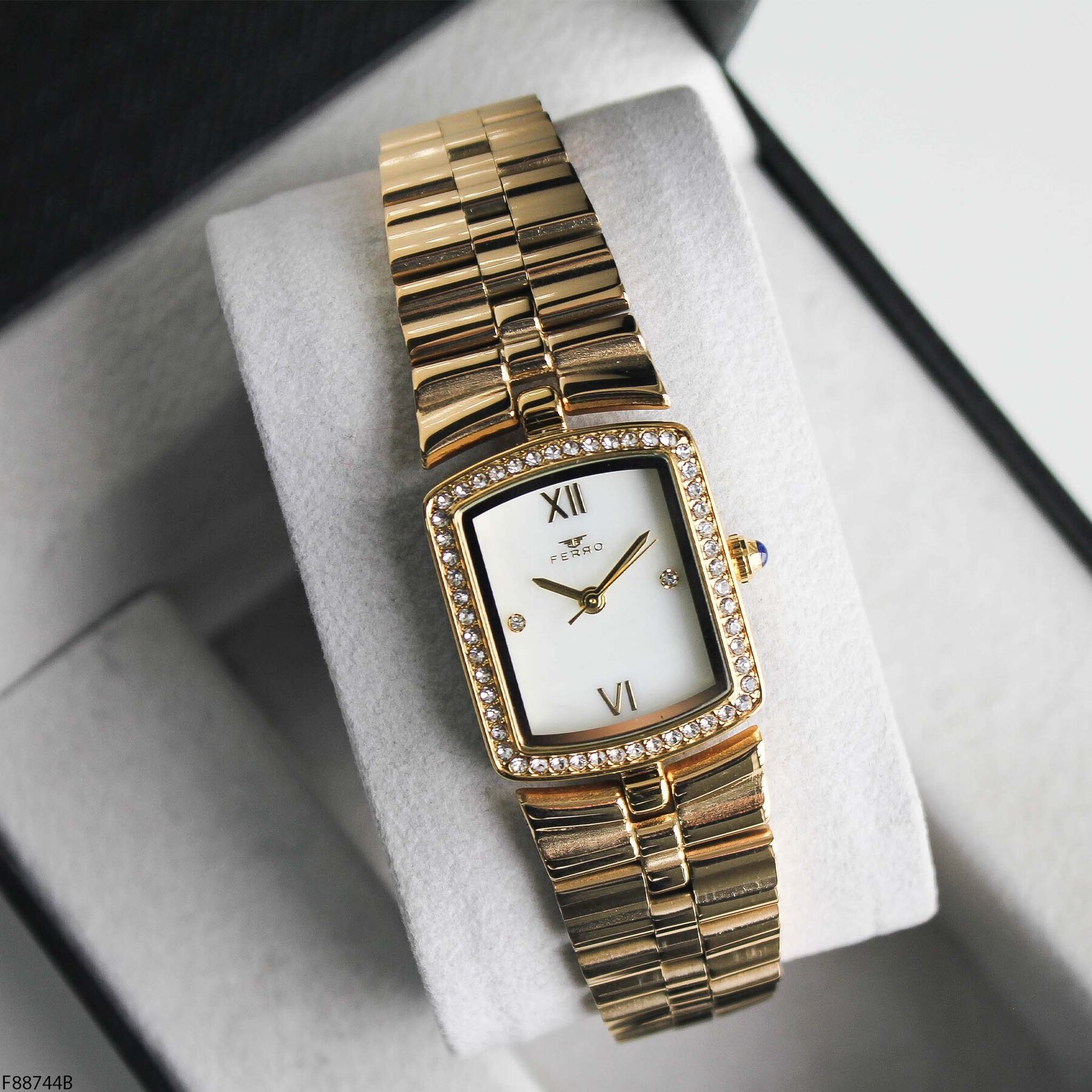 Ferro F88744B Çelik Kordonlu Kadın Kol Saati