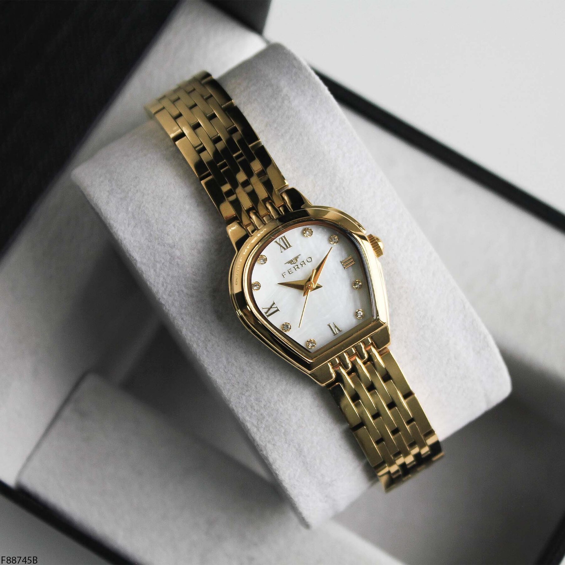 Ferro F88745B Çelik Kordonlu Kadın Kol Saati