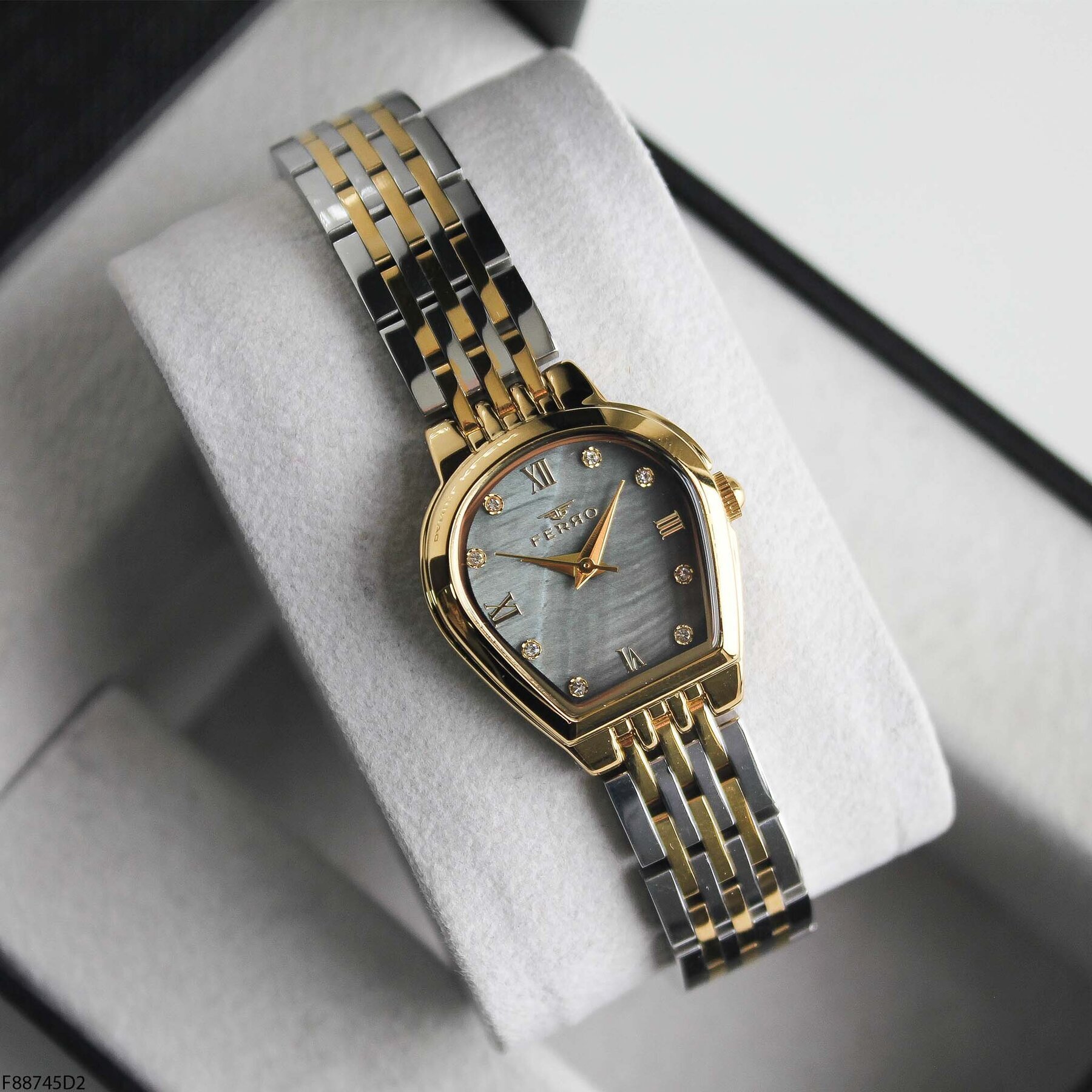 Ferro F88745D2 Çelik Kordonlu Kadın Kol Saati