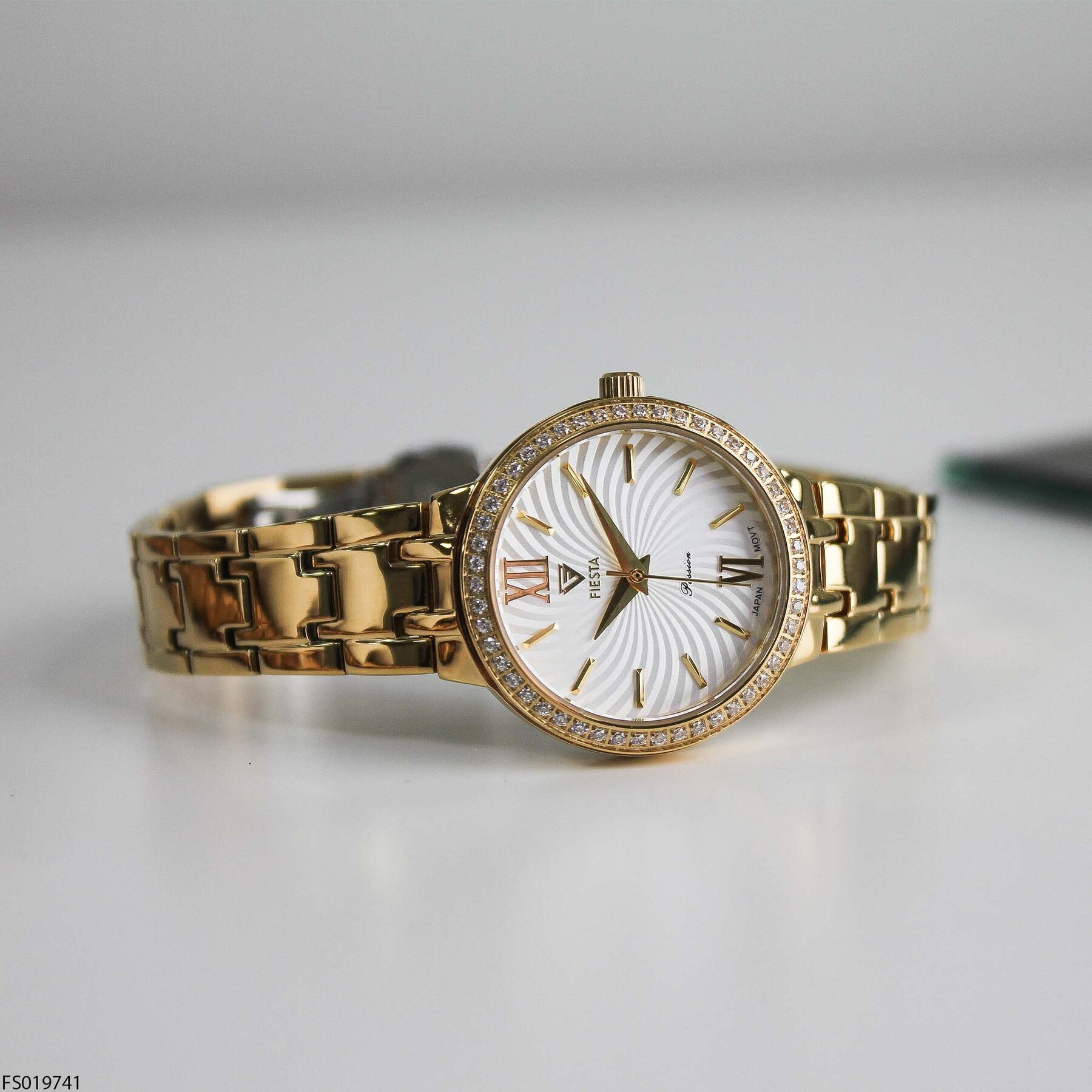 Fiesta FS019741 Çelik Kordonlu Kadın Kol Saati