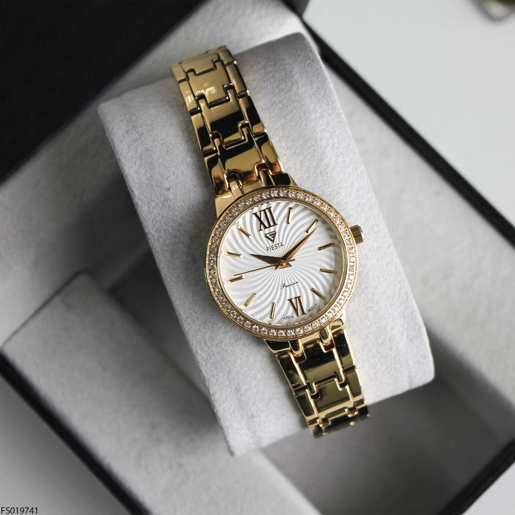 Fiesta FS019741 Çelik Kordonlu Kadın Kol Saati