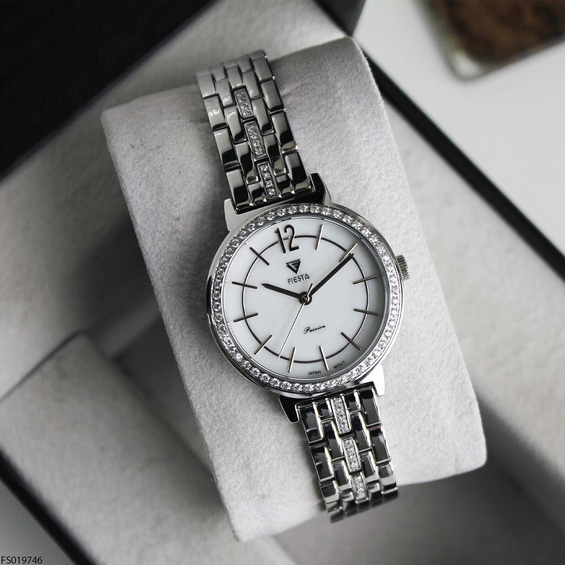 Fiesta FS019746 Çelik Kordonlu Kadın Kol Saati