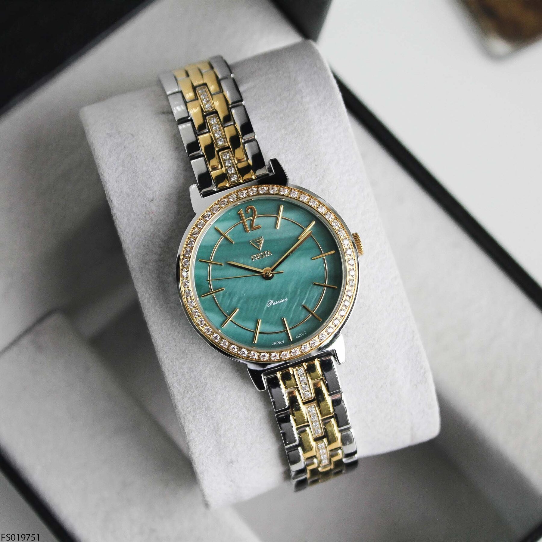 Fiesta FS019751 Çelik Kordonlu Kadın Kol Saati