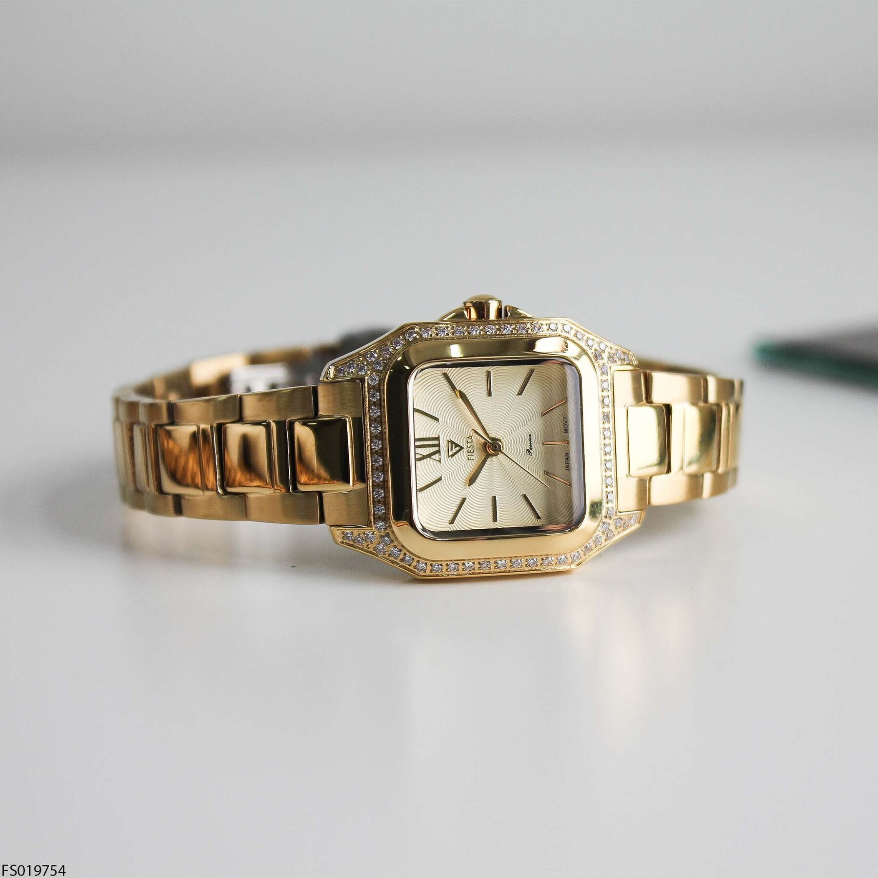 Fiesta FS019754 Çelik Kordonlu Kadın Kol Saati