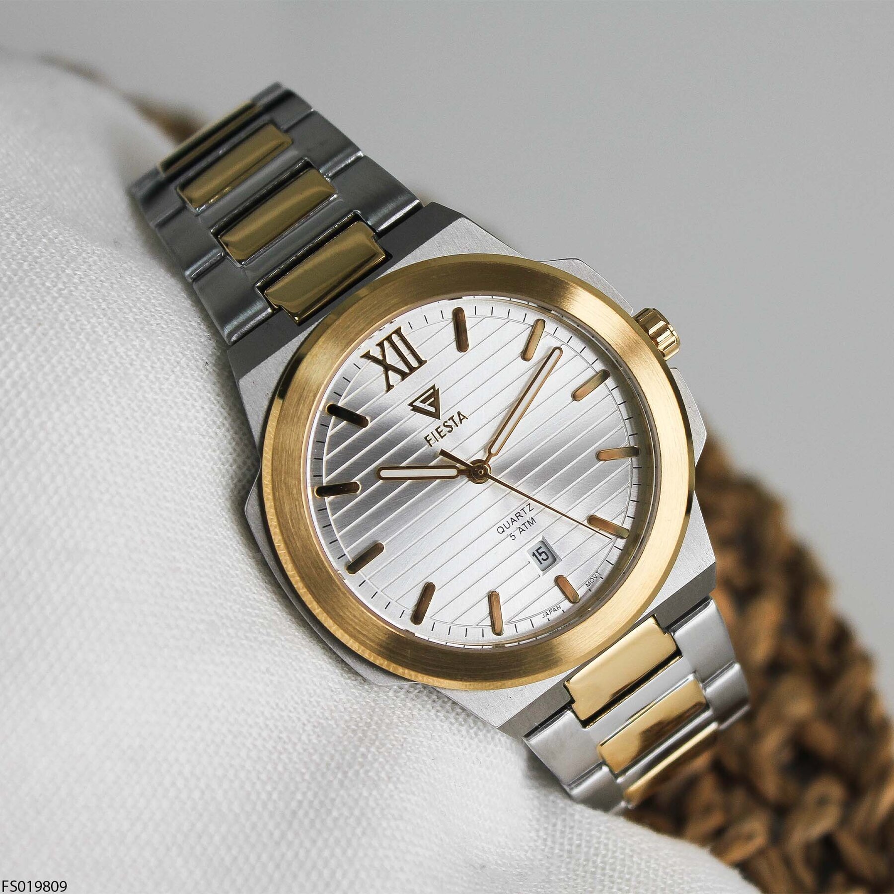 Fiesta FS019809 Çelik Kordonlu Erkek Kol Saati