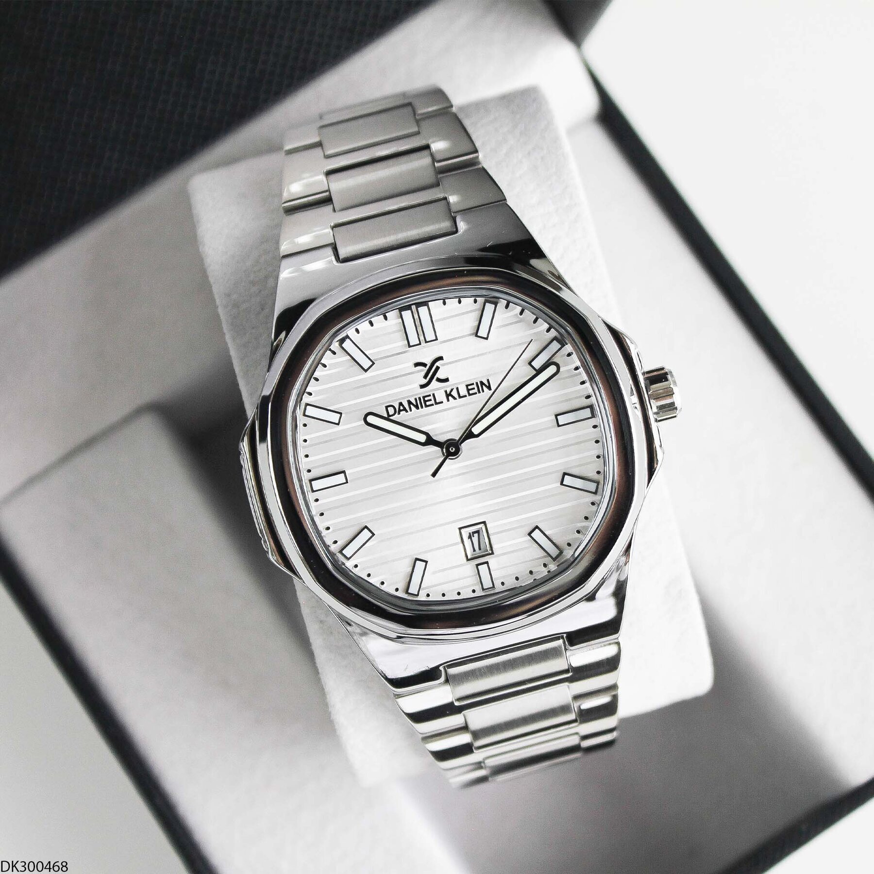 Daniel Klein DK453126 Steel Strap Men Watch