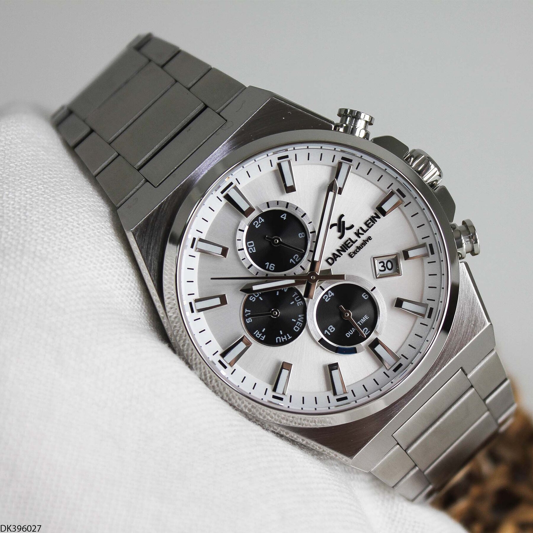 Daniel Klein DK453126 Steel Strap Men Watch