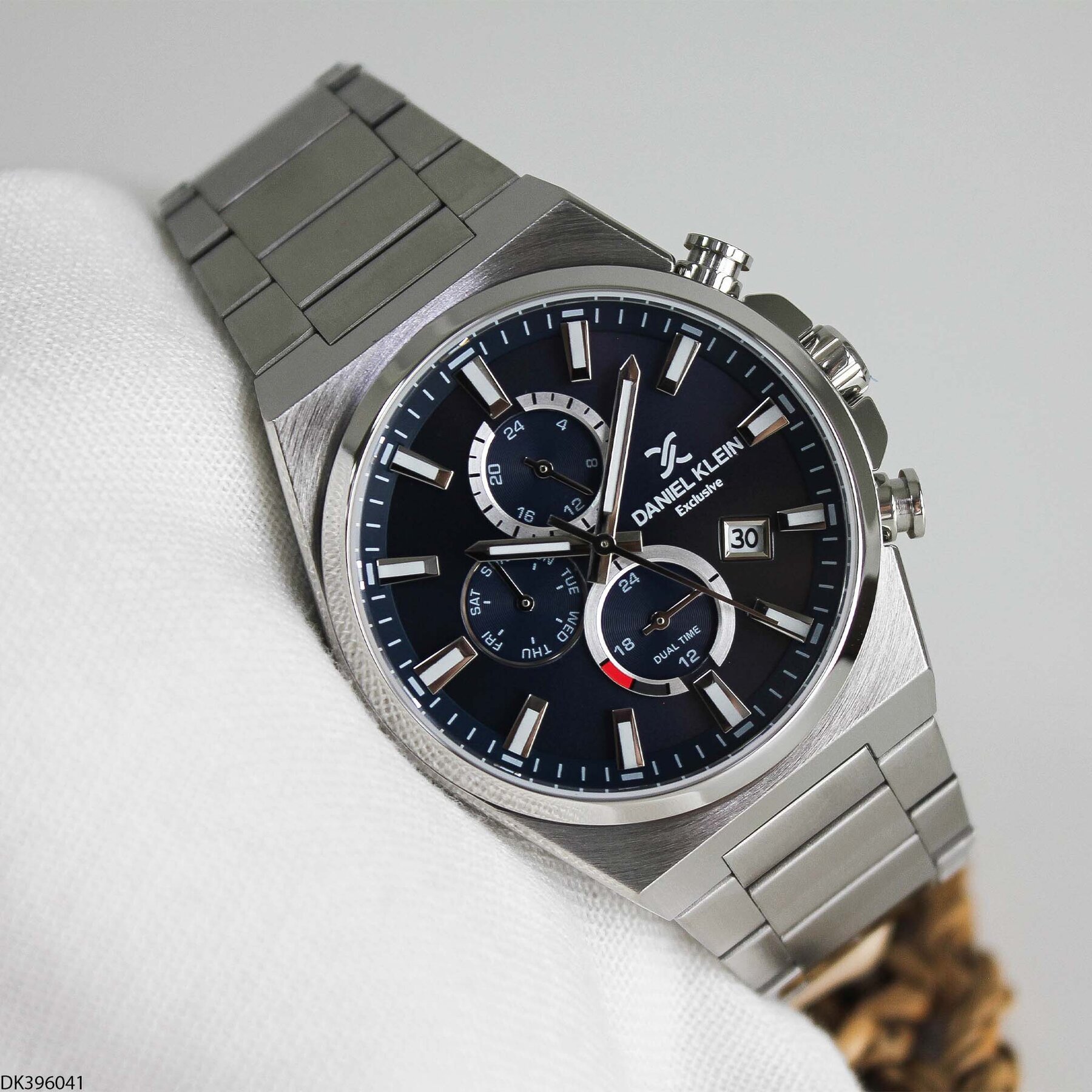 Daniel Klein DK453126 Steel Strap Men Watch
