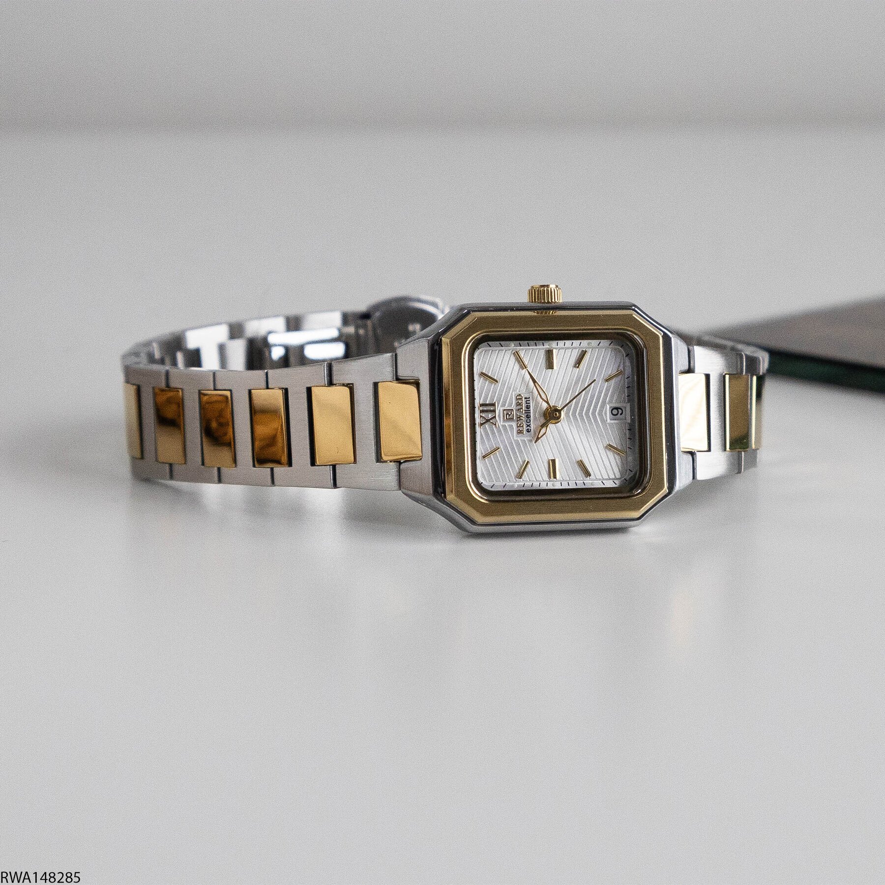 Reward RWA146964 Steel Strap Women Watch
