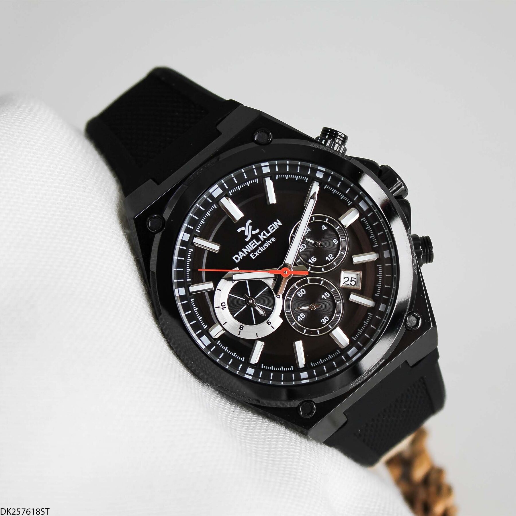 Daniel Klein DK453126 Steel Strap Men Watch