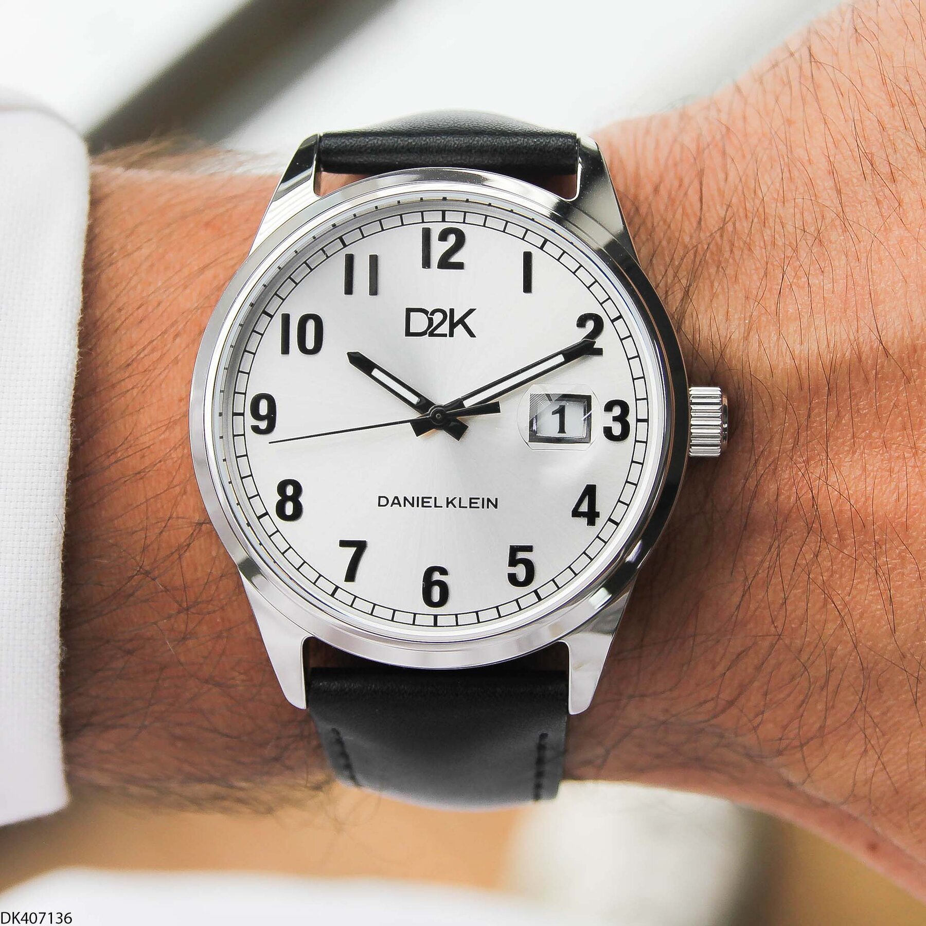 Daniel Klein DK407136 Deri Kordonlu Erkek Kol Saati