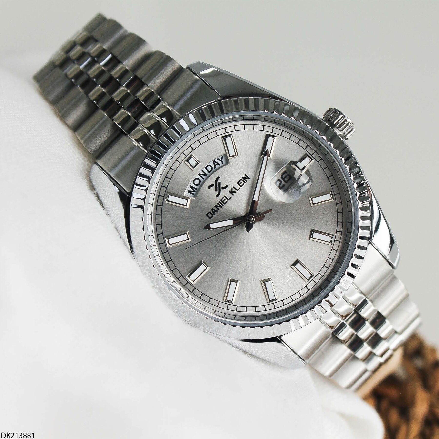 Daniel Klein DK213881 Steel Strap Men Watch